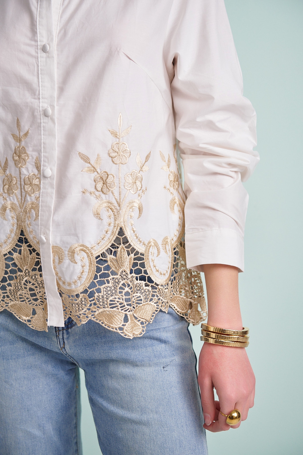 Embroidered Bottomed Shirt