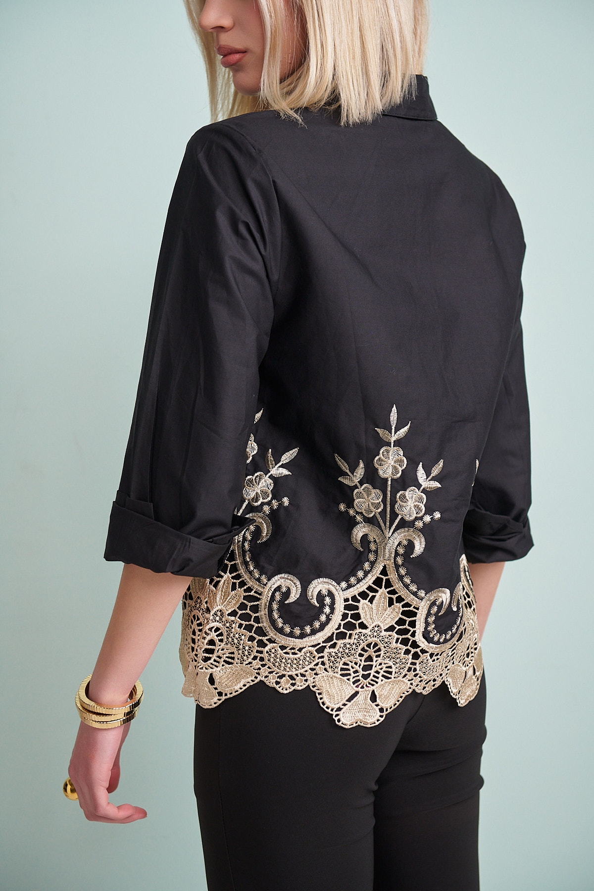 Embroidered Bottomed Shirt