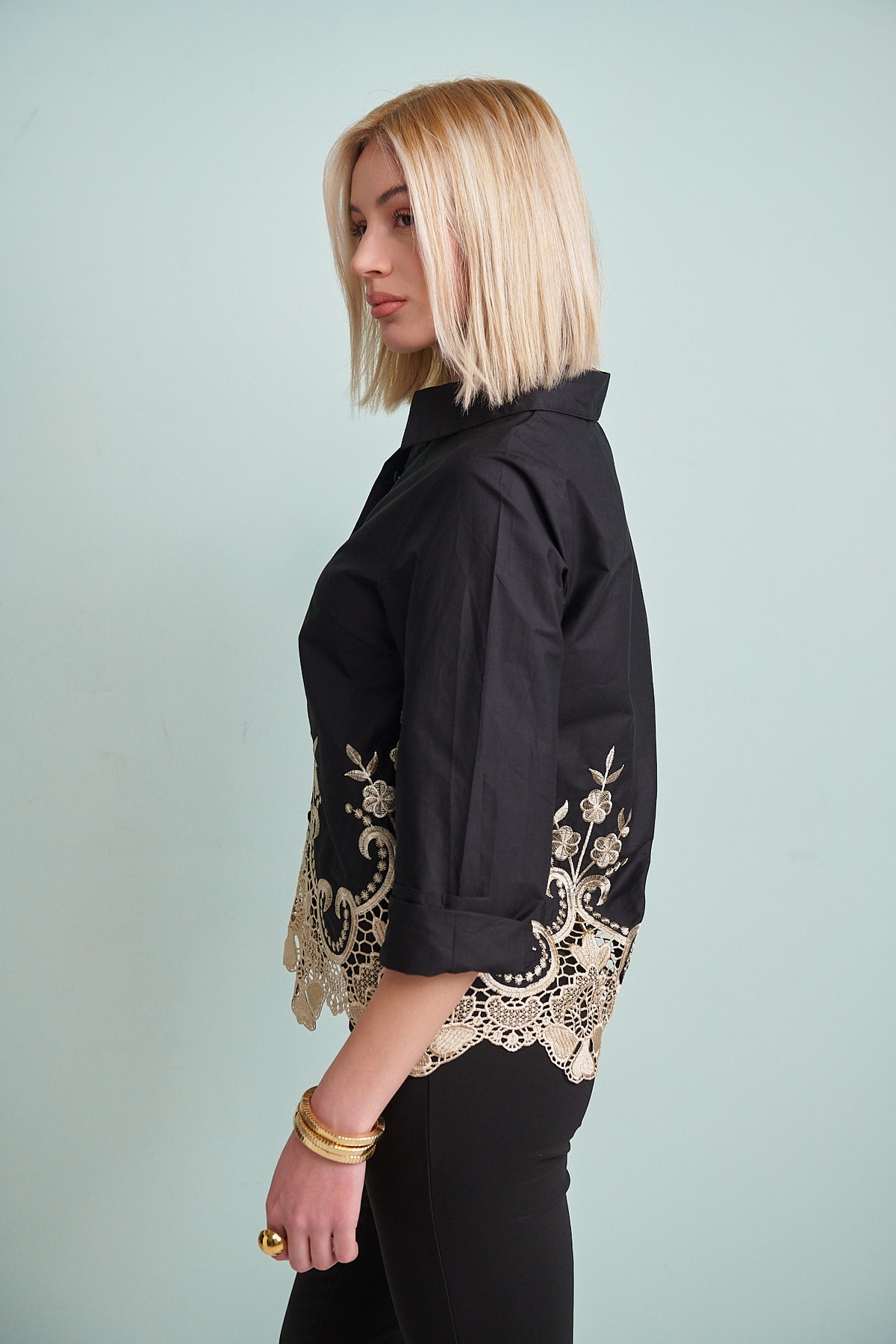 Embroidered Bottomed Shirt