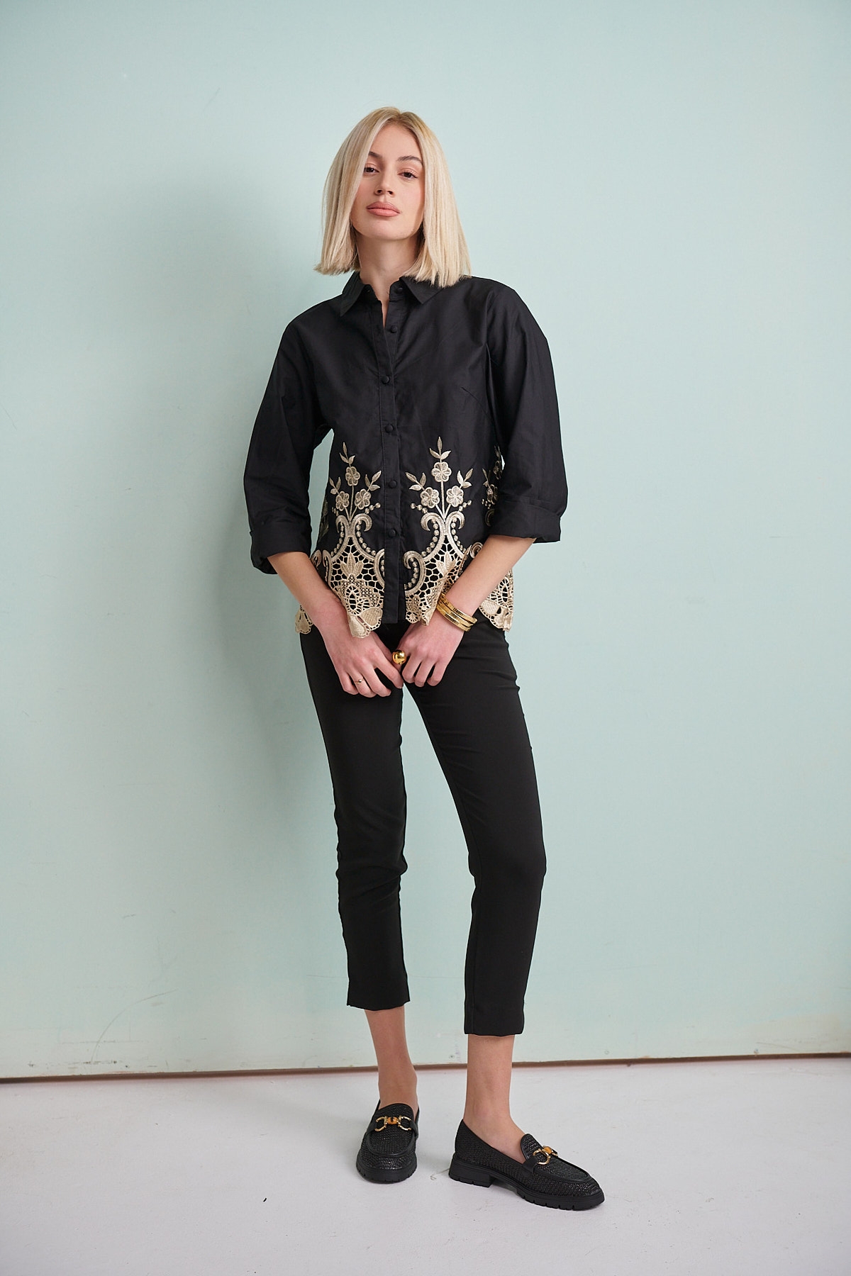 Embroidered Bottomed Shirt