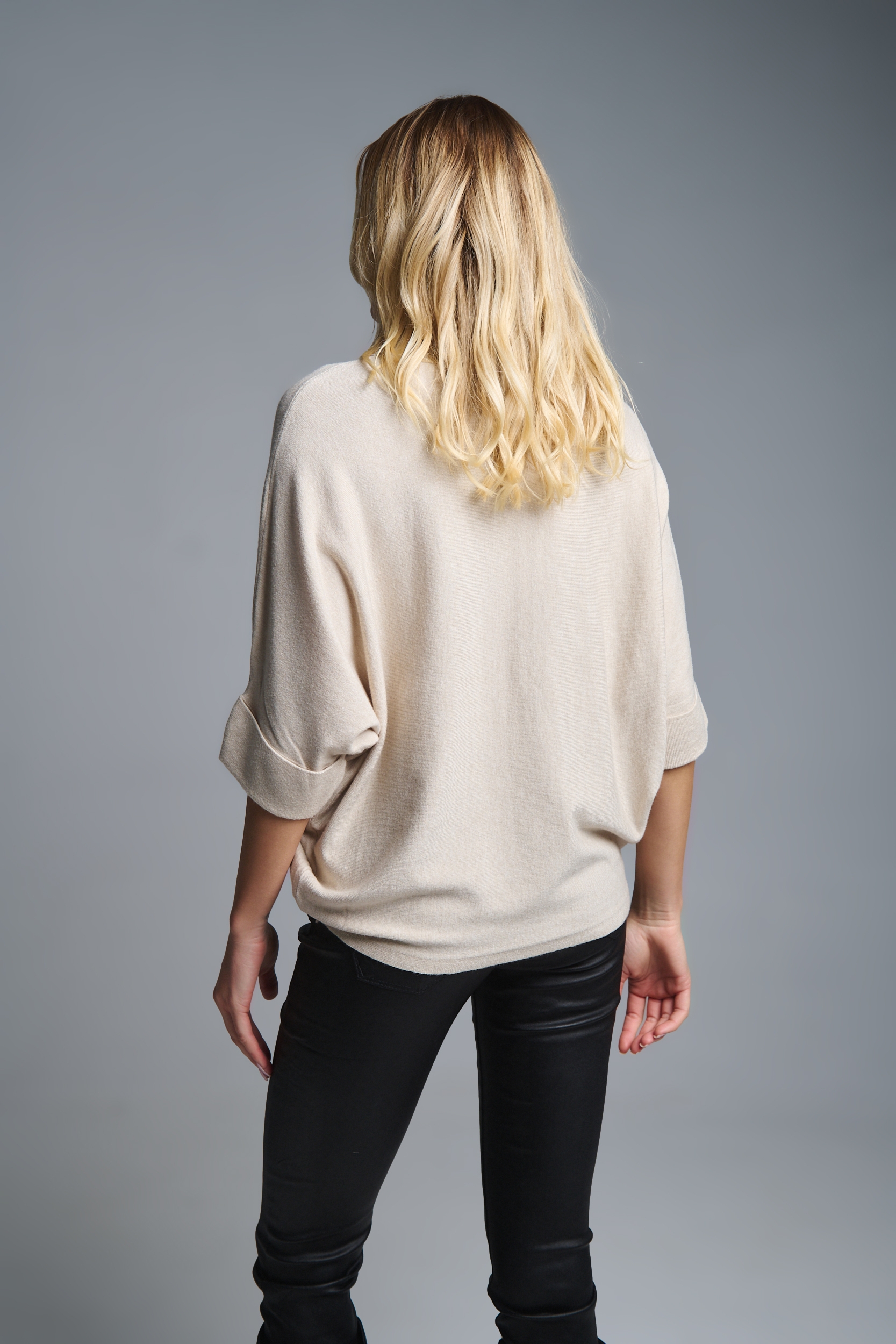 Μπλούζα Νυχτερίδα Με Χάντρες Λουλούδια