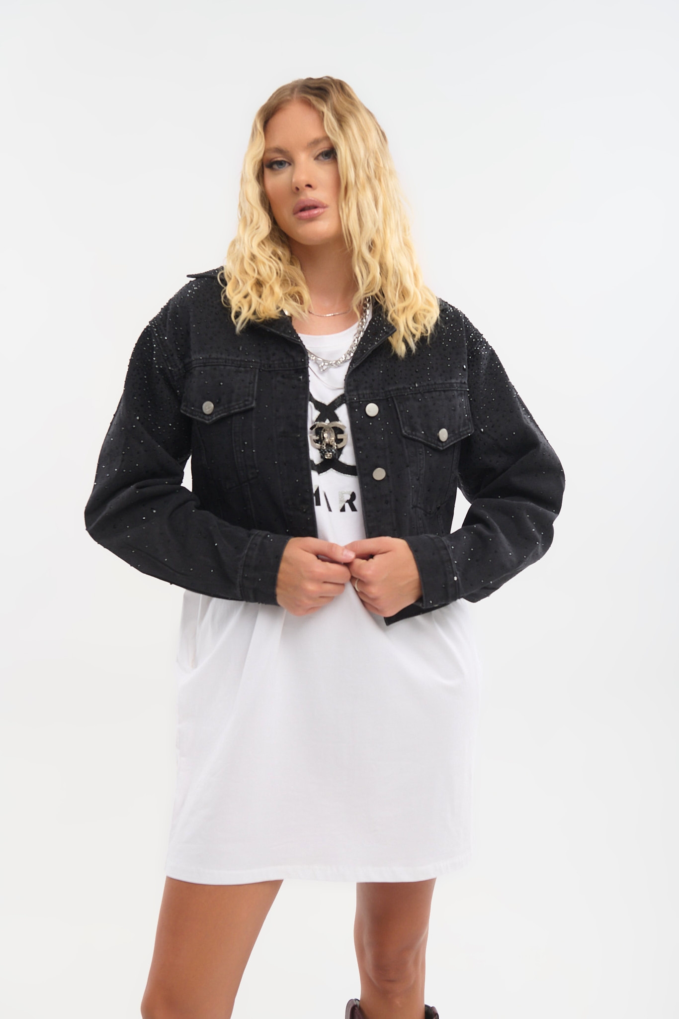 Denim Jacket with Rhinestones – Sparkling & Stylish
