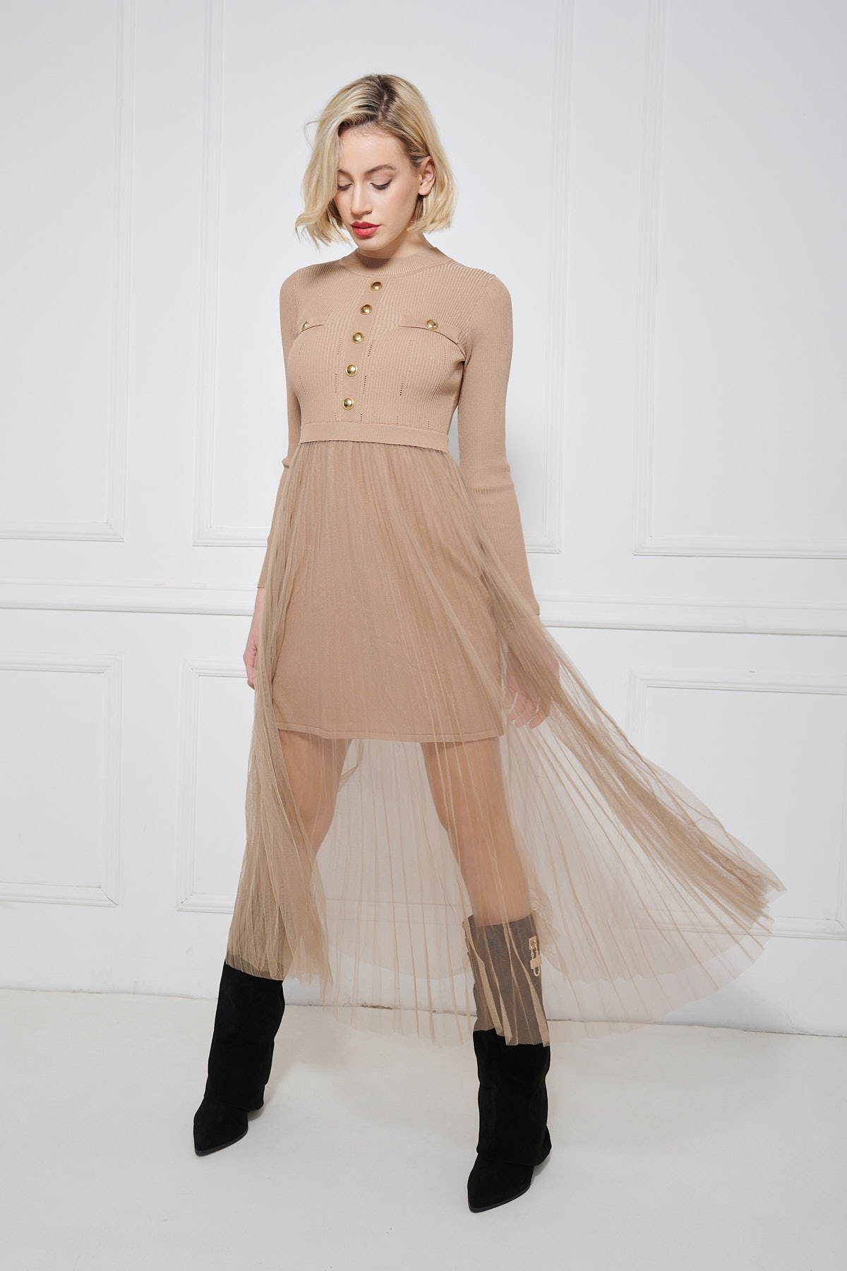 Tulle Long-Sleeved Maxi Dress