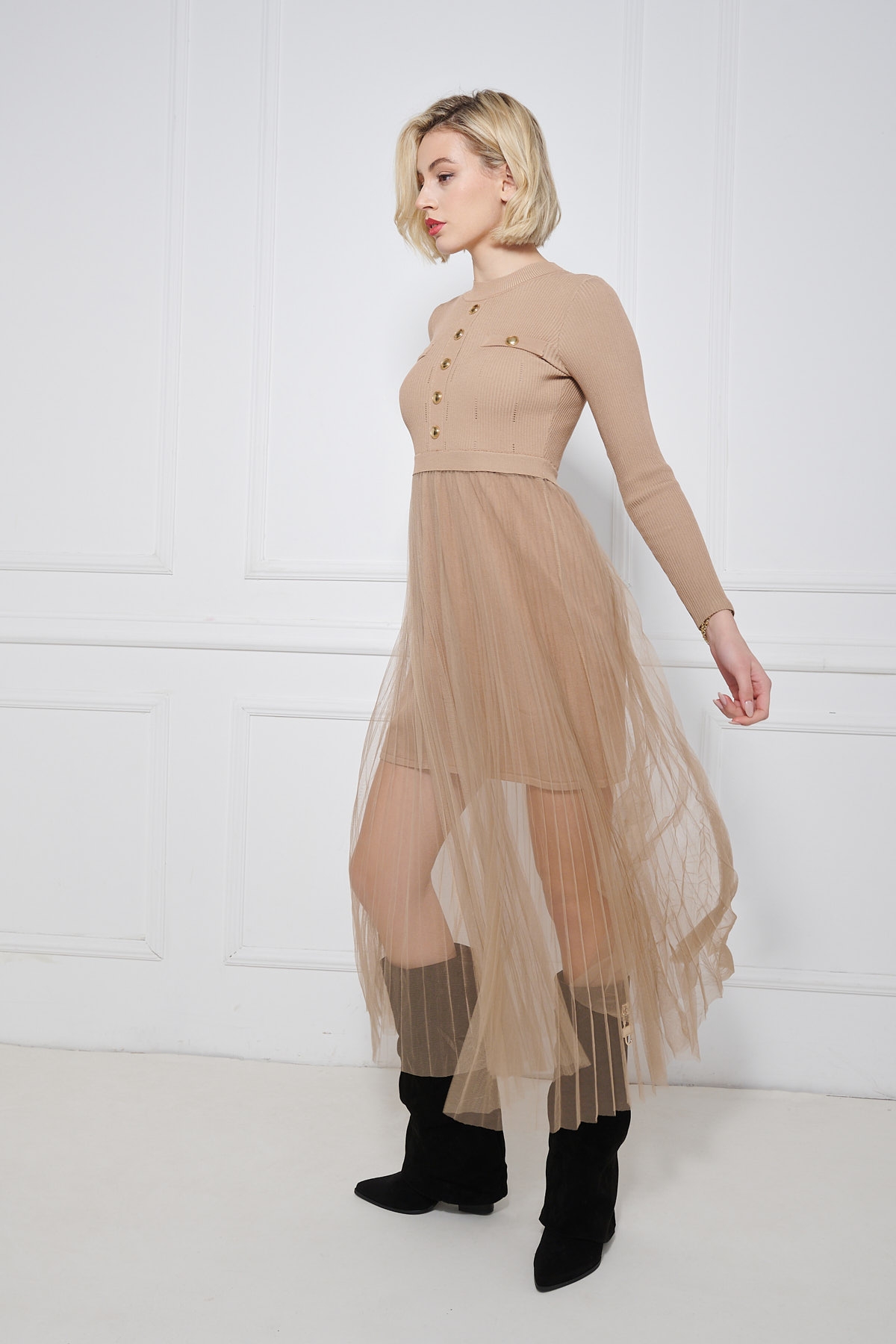 Tulle Long-Sleeved Maxi Dress