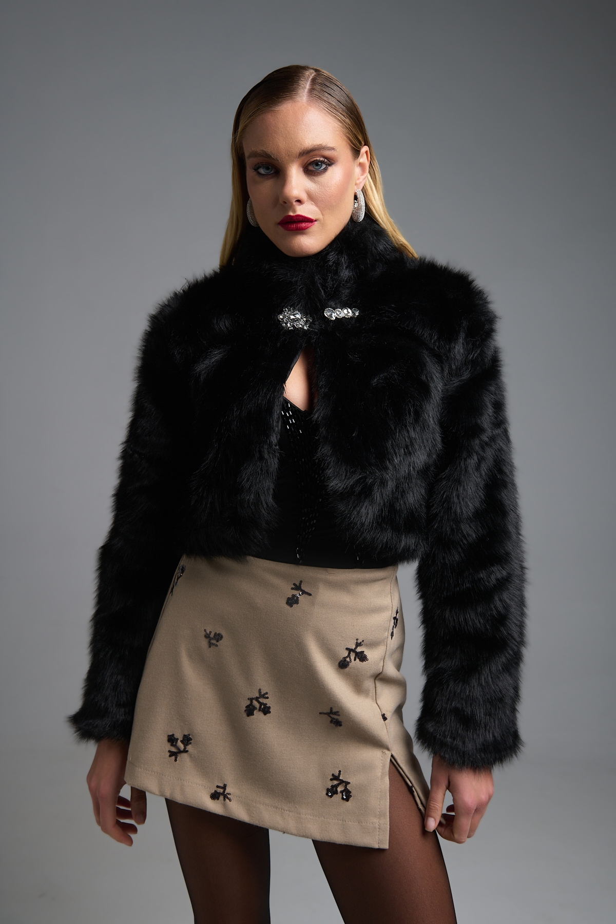 Γουνάκι Κοντό Τριχωτό Καρφίτσα