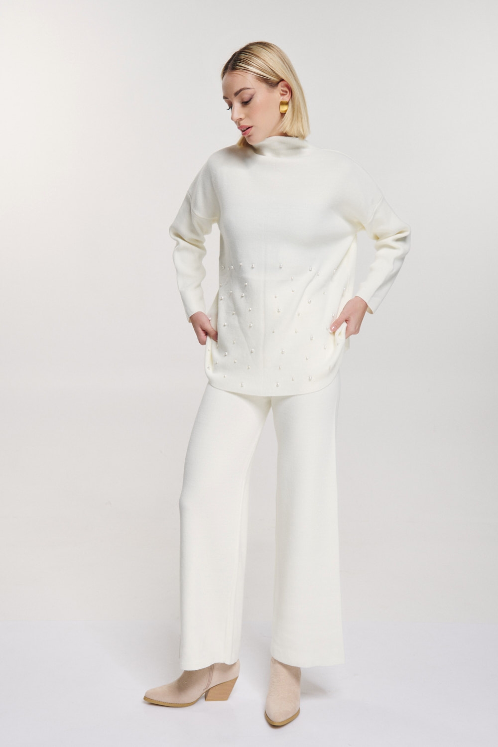 Rearl Polo Neck Blouse & Wide Pants Set