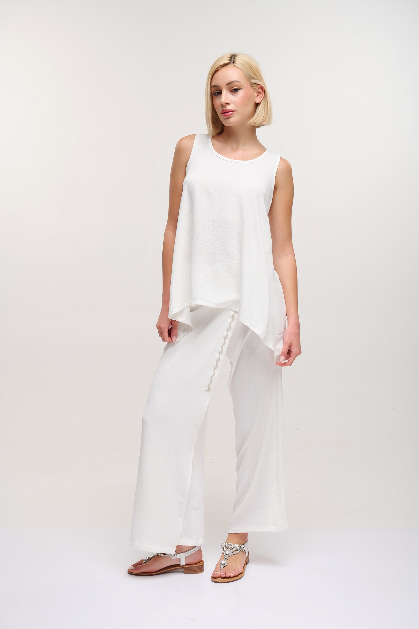 Kelly's Sleeveless Blouse