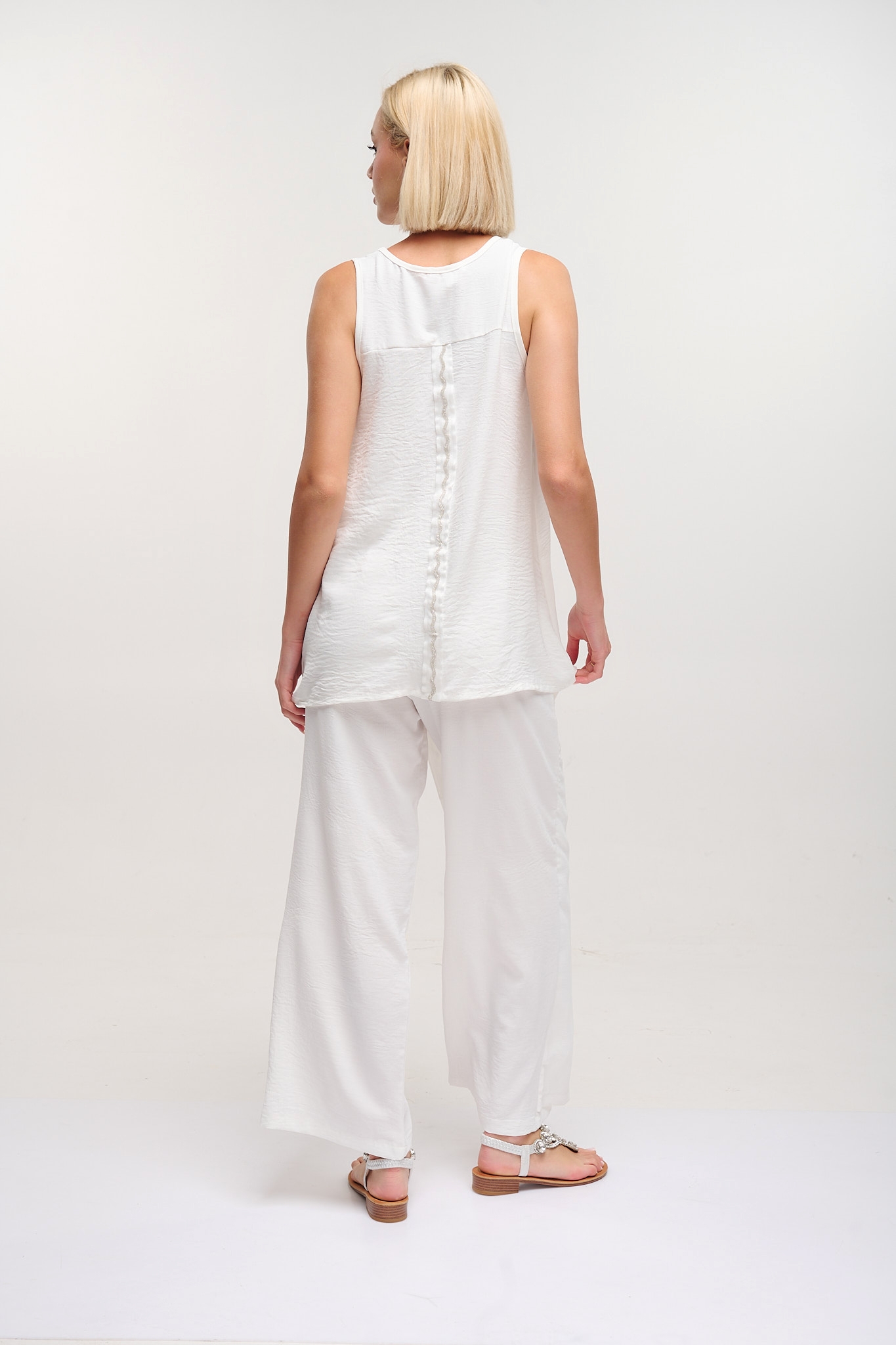 Kelly's Sleeveless Blouse