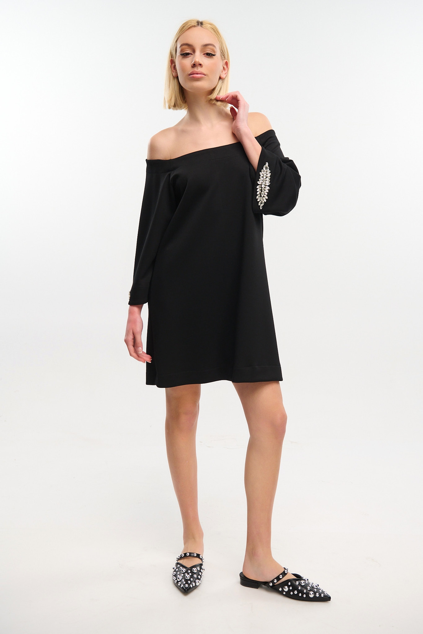 Kelly's Out off shoulder Dress With Stones