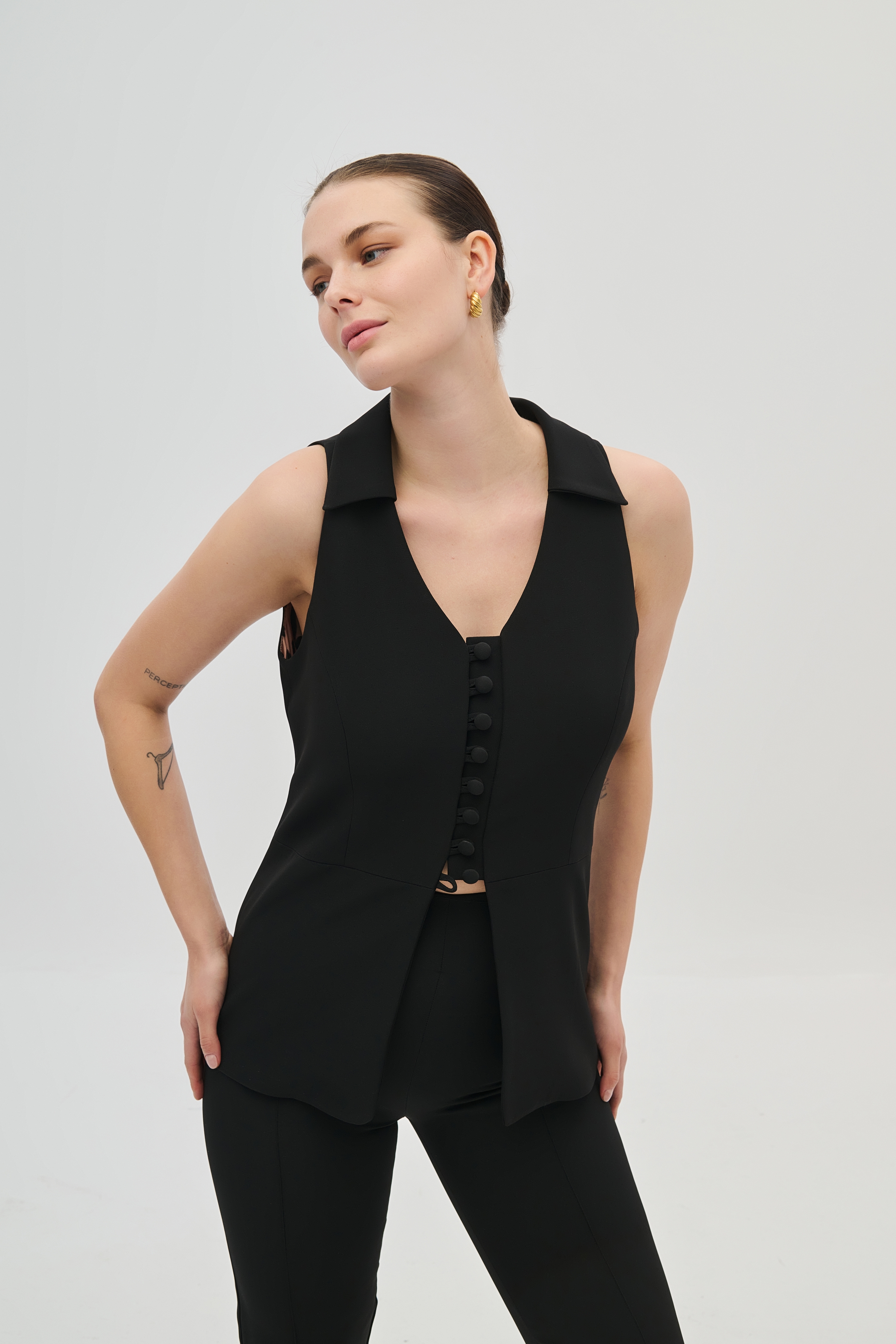 De Javu Tailored Vest with Buttons