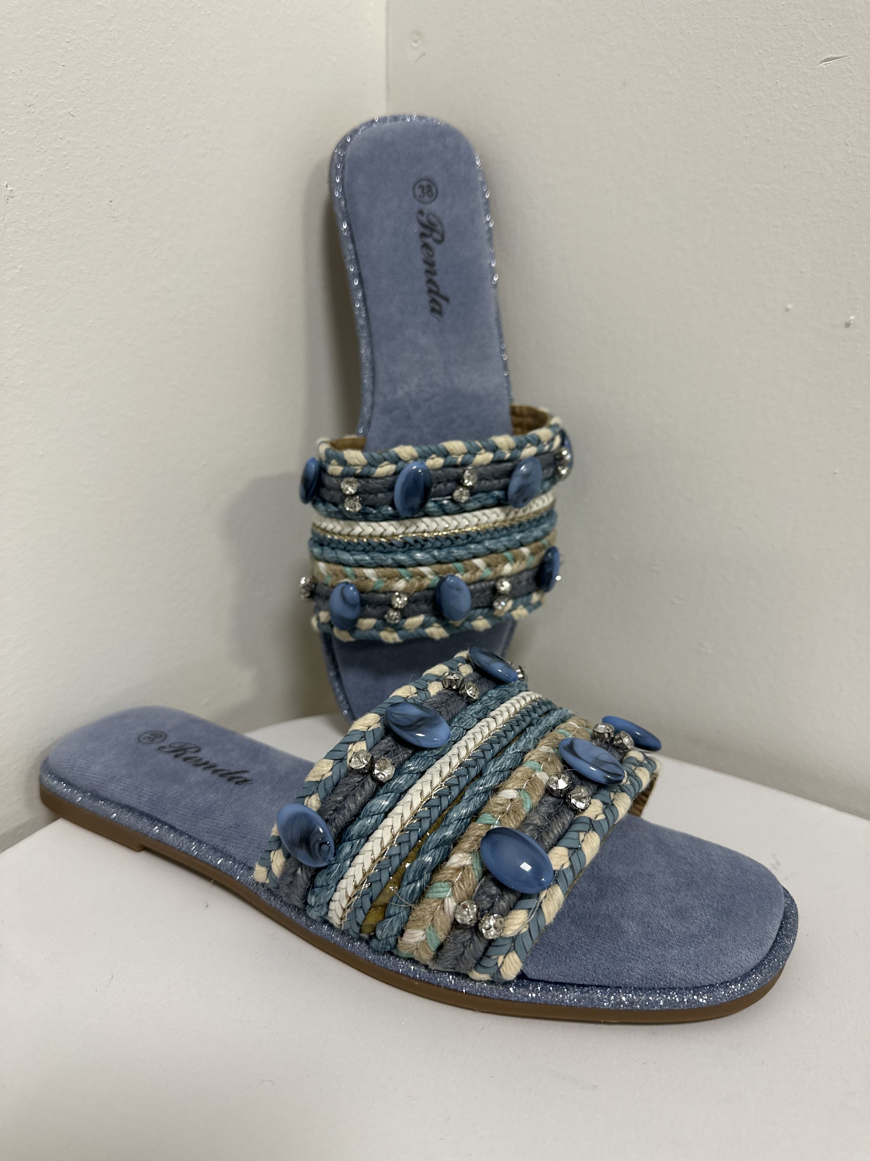 Shells Detailed Slippers