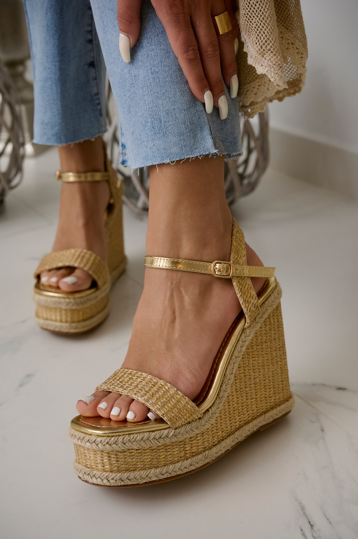 Straw Platforms