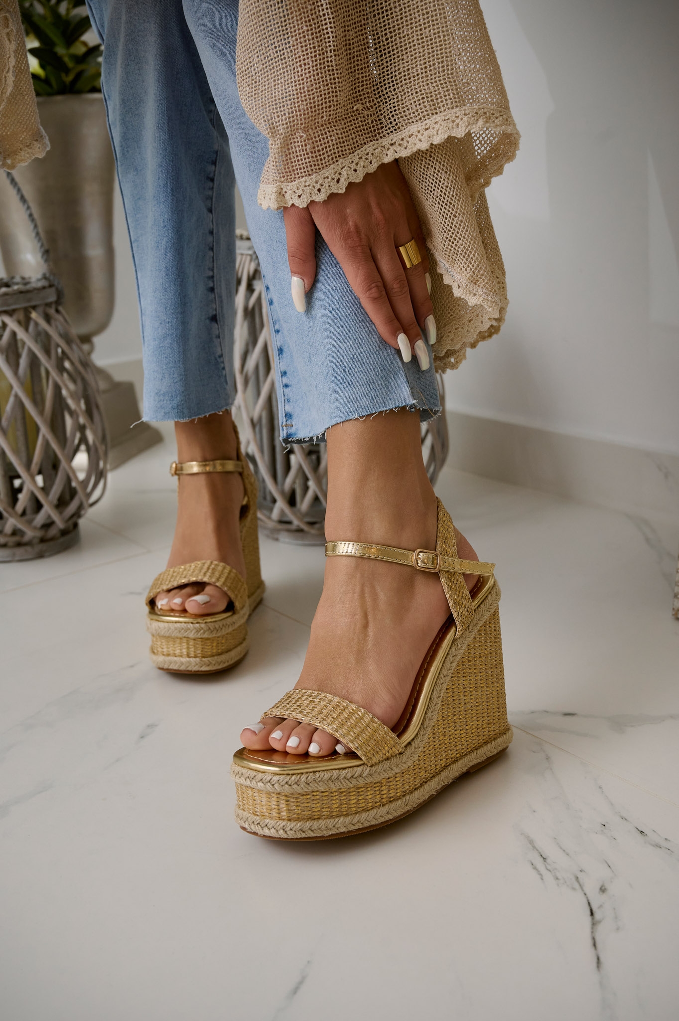 Straw Platforms