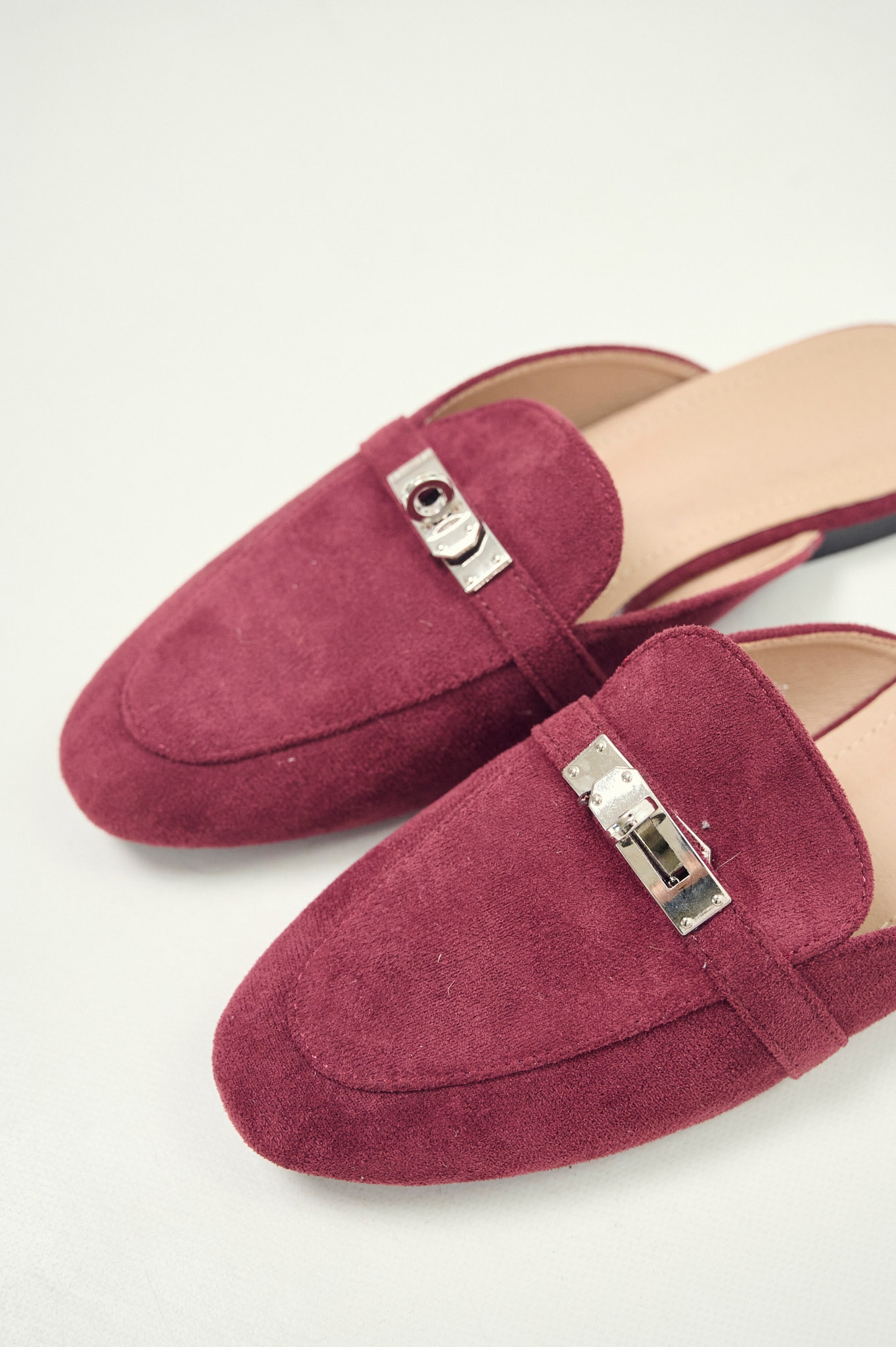 Mule Σουέιντ Με Κλειδαριά