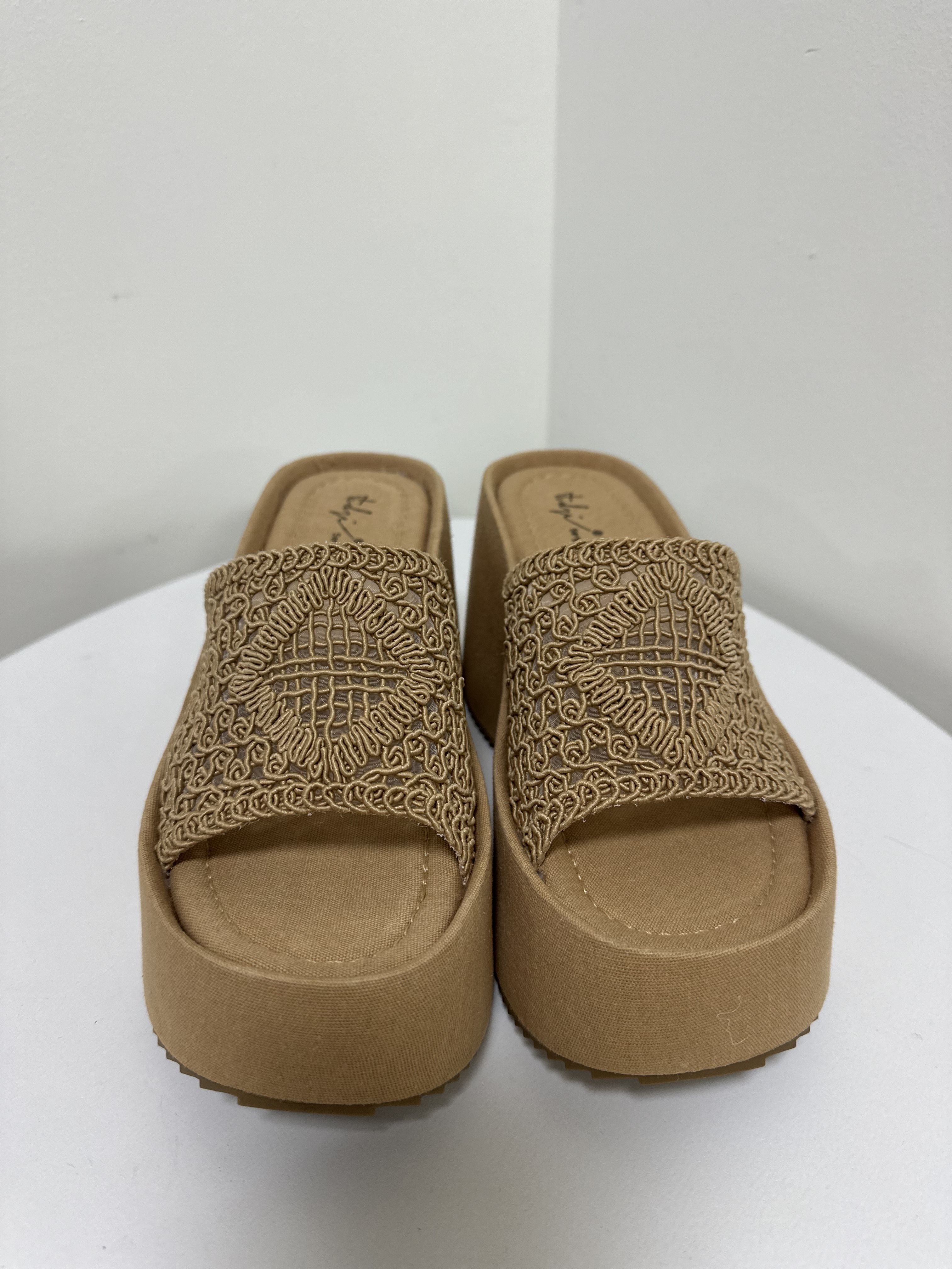 Embroidered Platform Slides