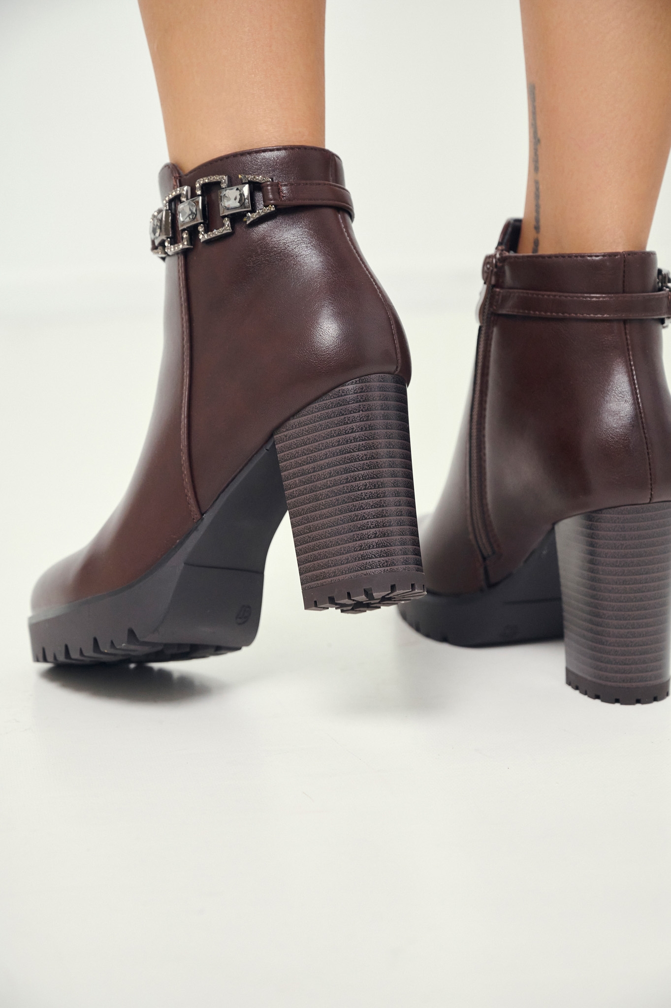 Μποτάκι Στρασένιο Λουρί