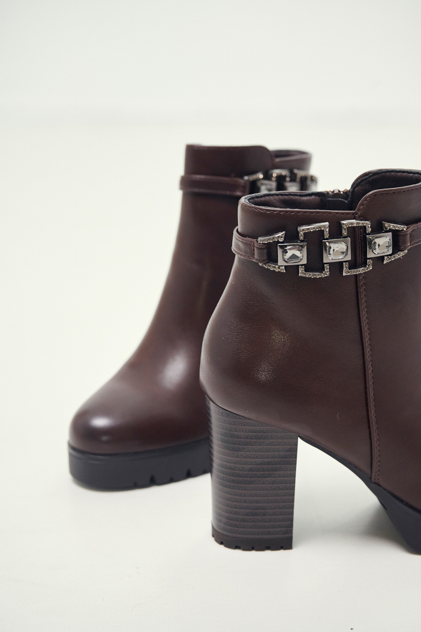 Μποτάκι Στρασένιο Λουρί