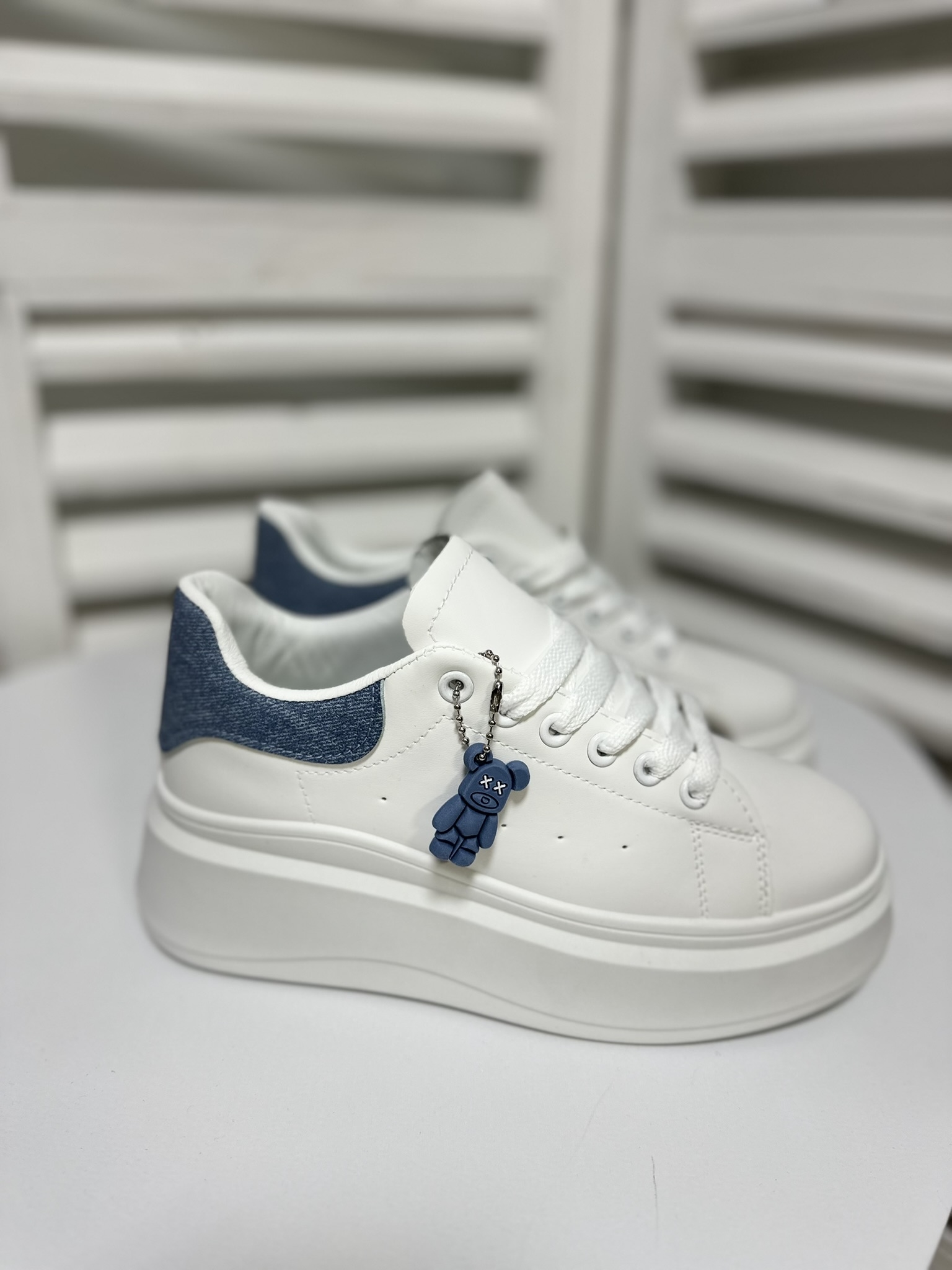 Bear Detailed Lace Sneakers