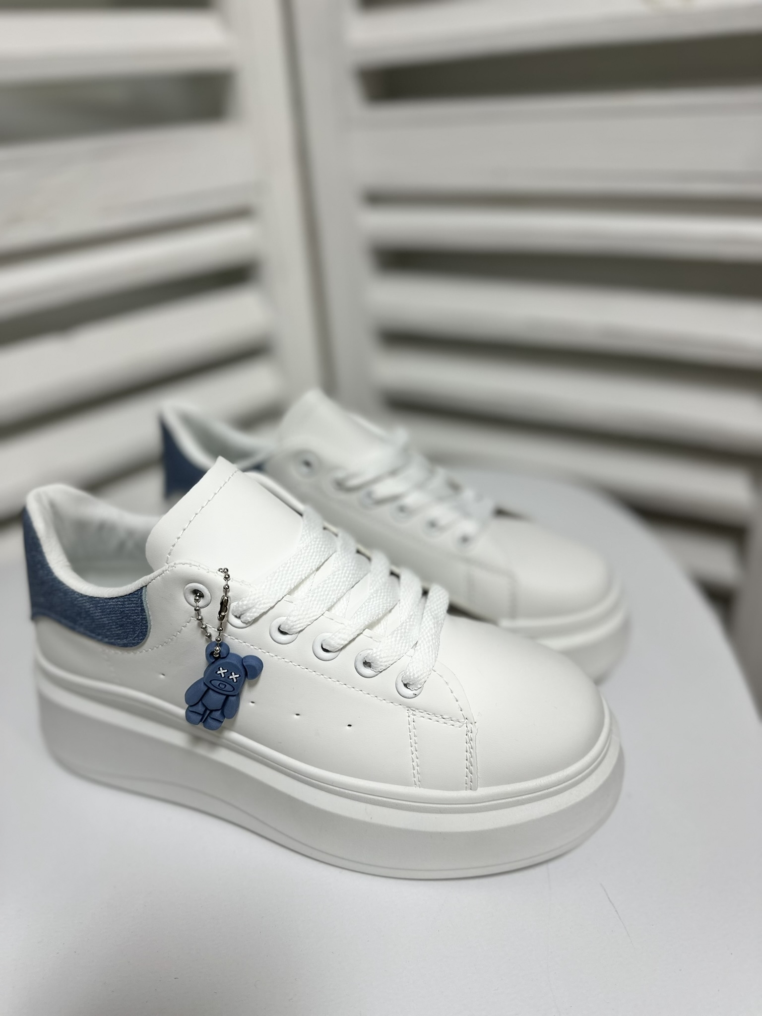 Bear Detailed Lace Sneakers