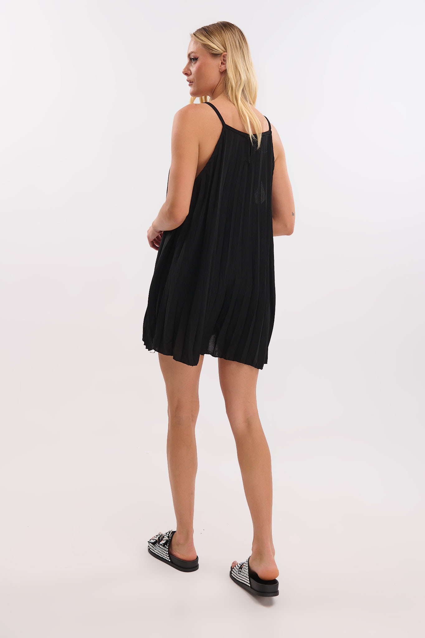 Top with Wide Pleated Strap