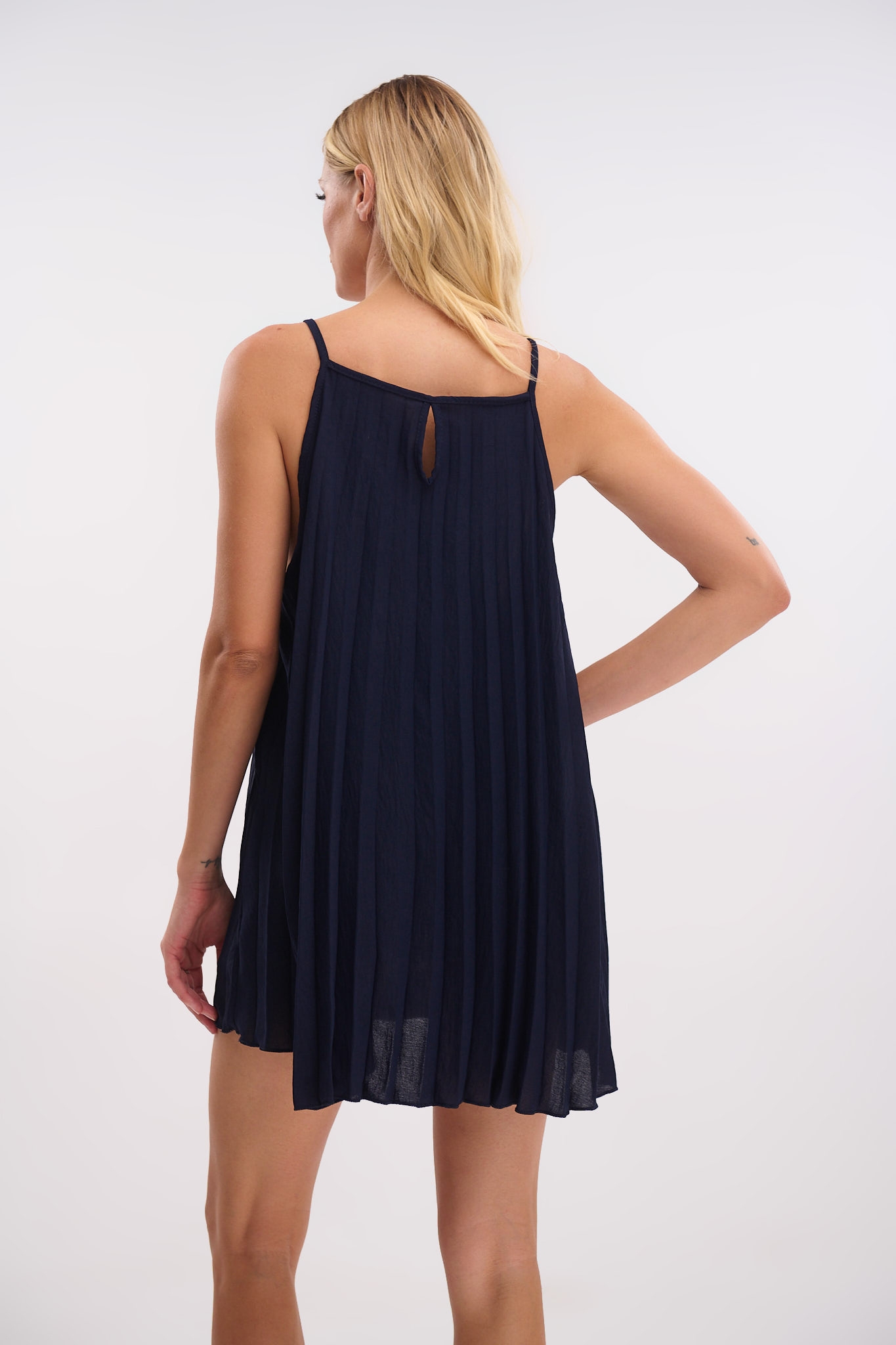 Top with Wide Pleated Strap