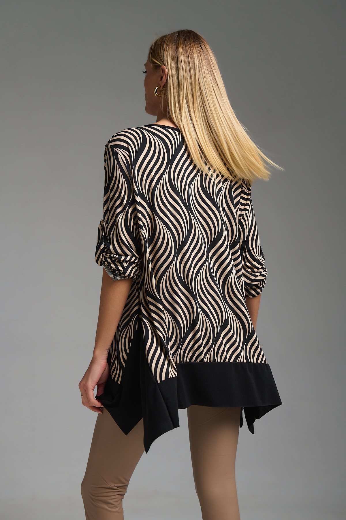 Μπλούζα ILLUSION Με Μαύρη Φάσα