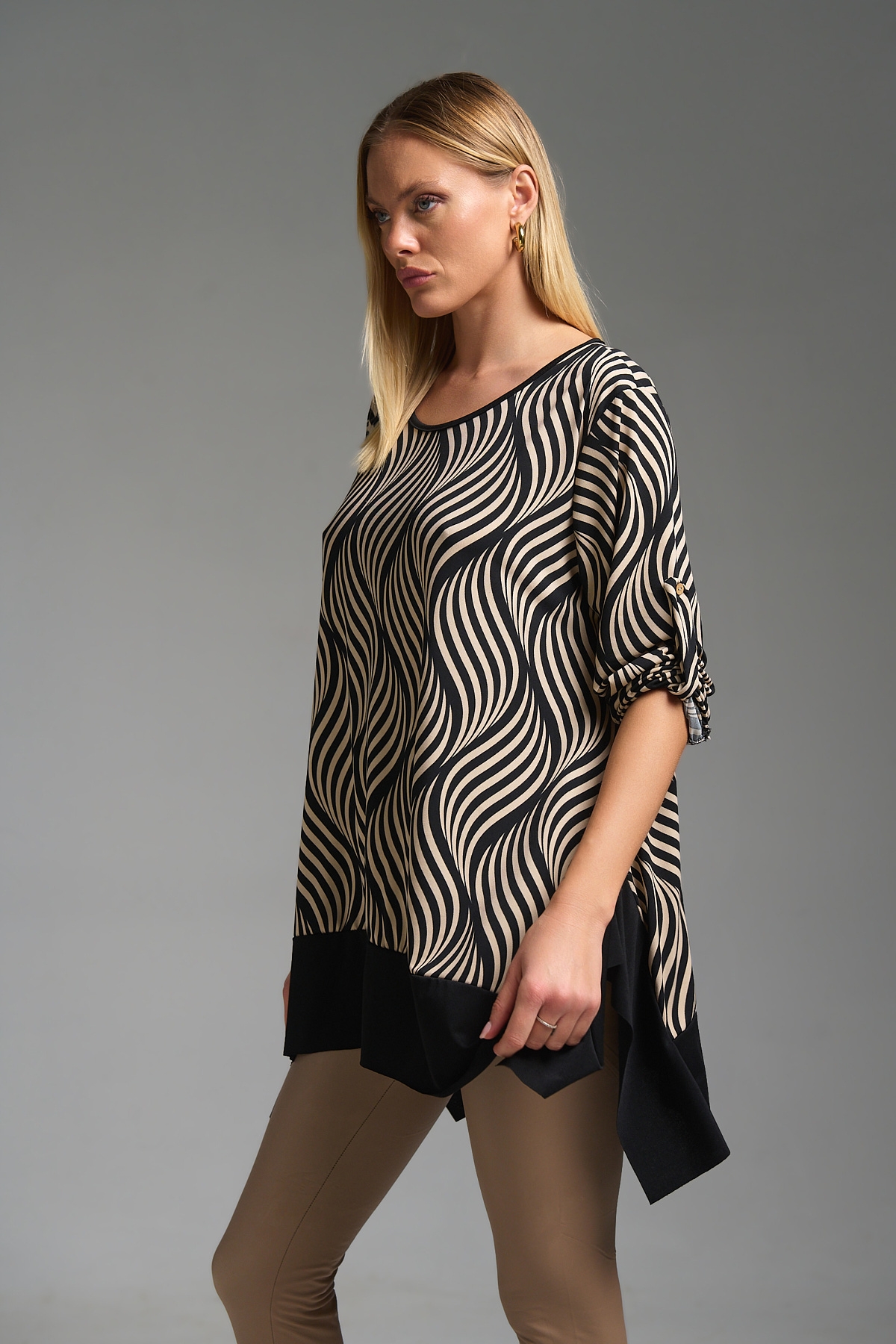 Μπλούζα ILLUSION Με Μαύρη Φάσα