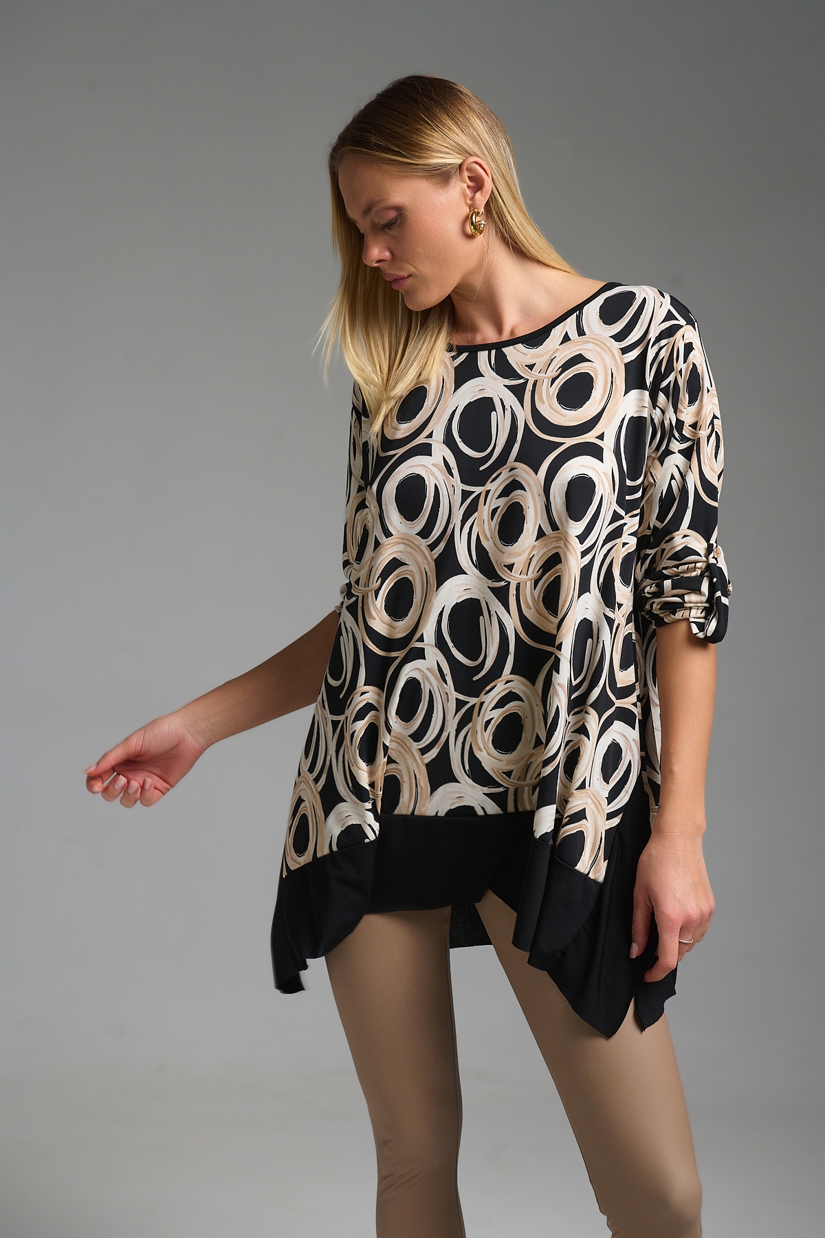 Μπλούζα Δίχρωμη Με Μαύρη Φάσα