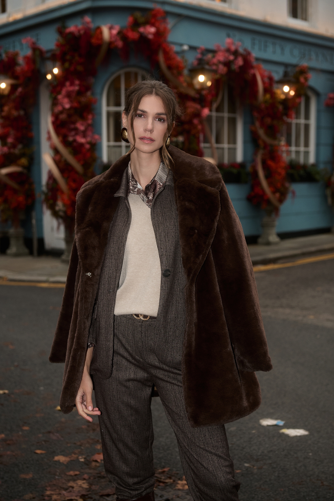 Γούνα Μακρυά με Μεγάλο Γιακά