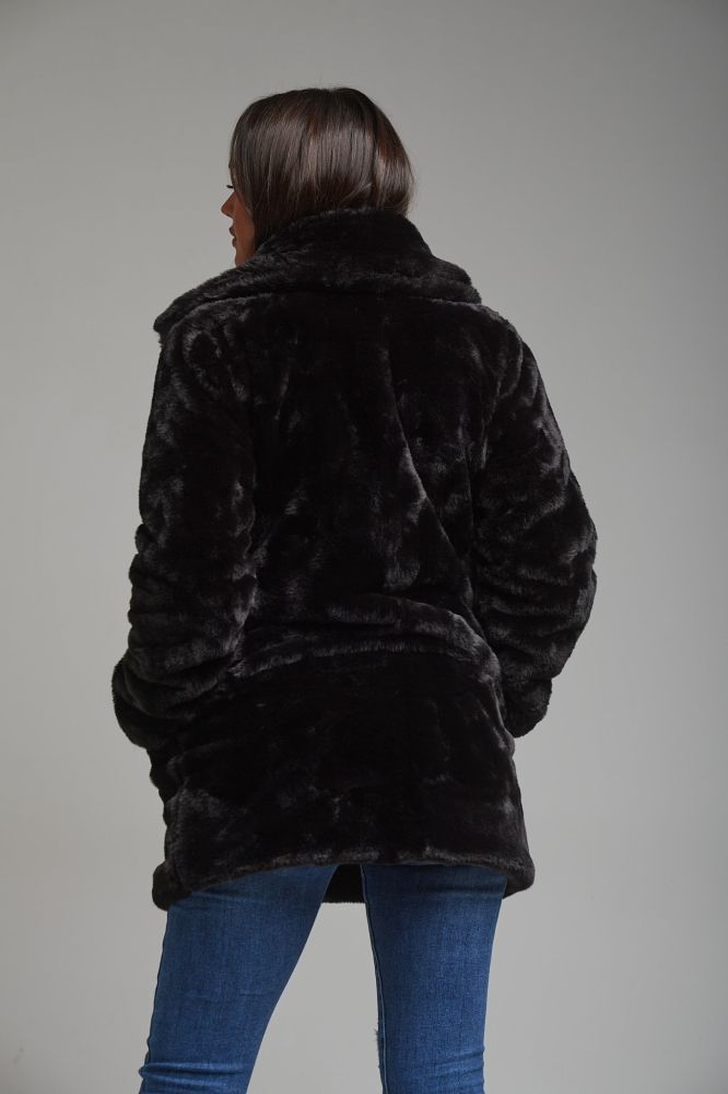 Γούνα Μακρυά με Μεγάλο Γιακά