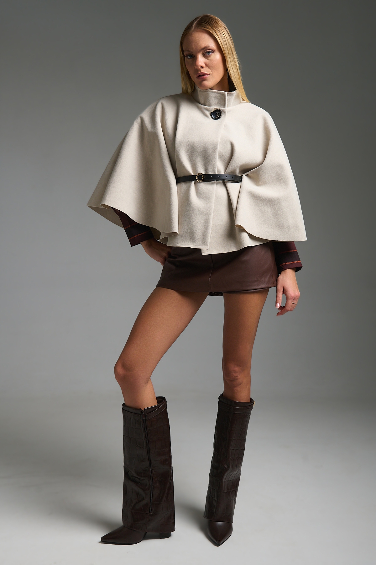 Κάπα Κοντή Με Ζωνάκι