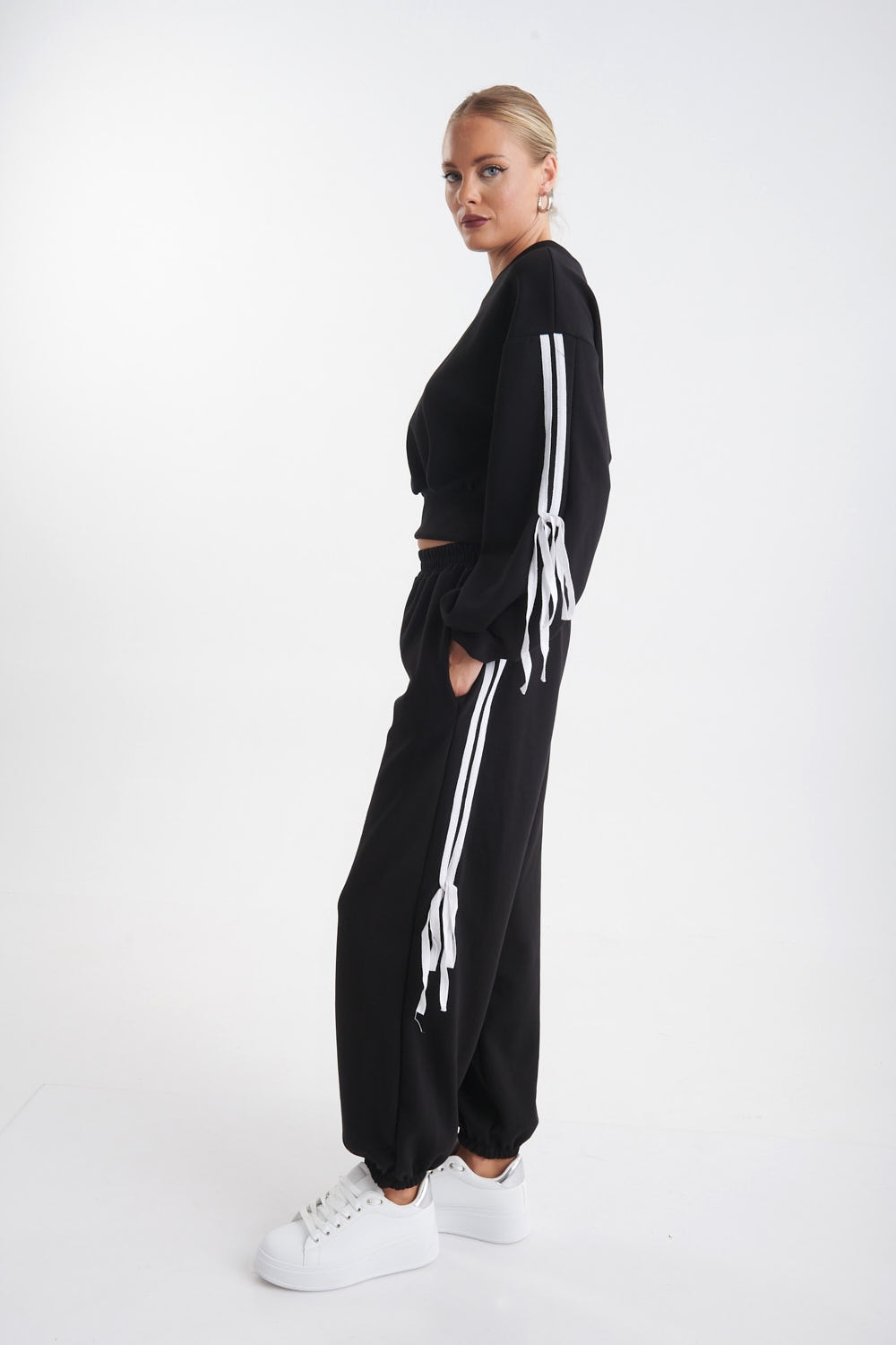 Side Stripped Set Jumper & Pants