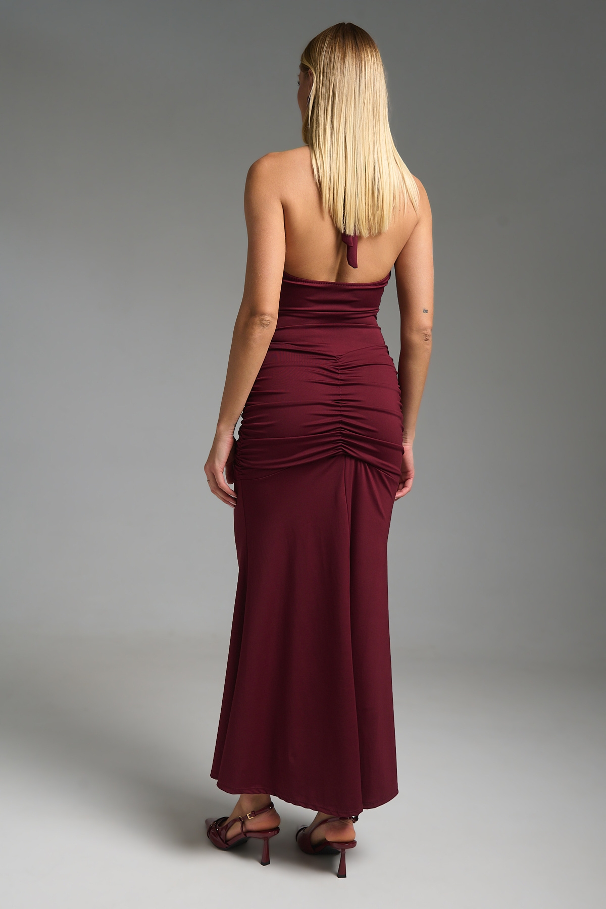 Φόρεμα Μάξι Δετό Με Σούρα