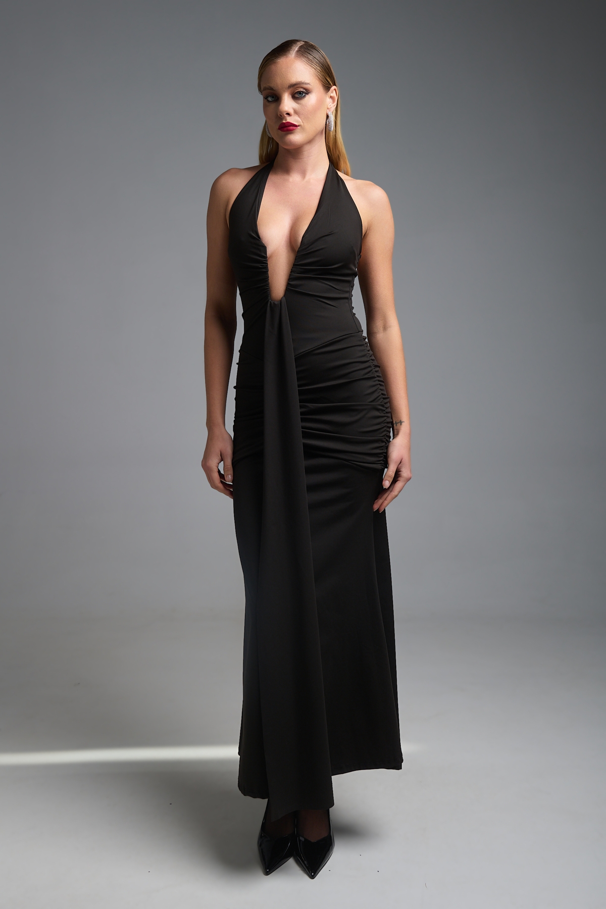 Φόρεμα Μάξι Δετό Με Σούρα