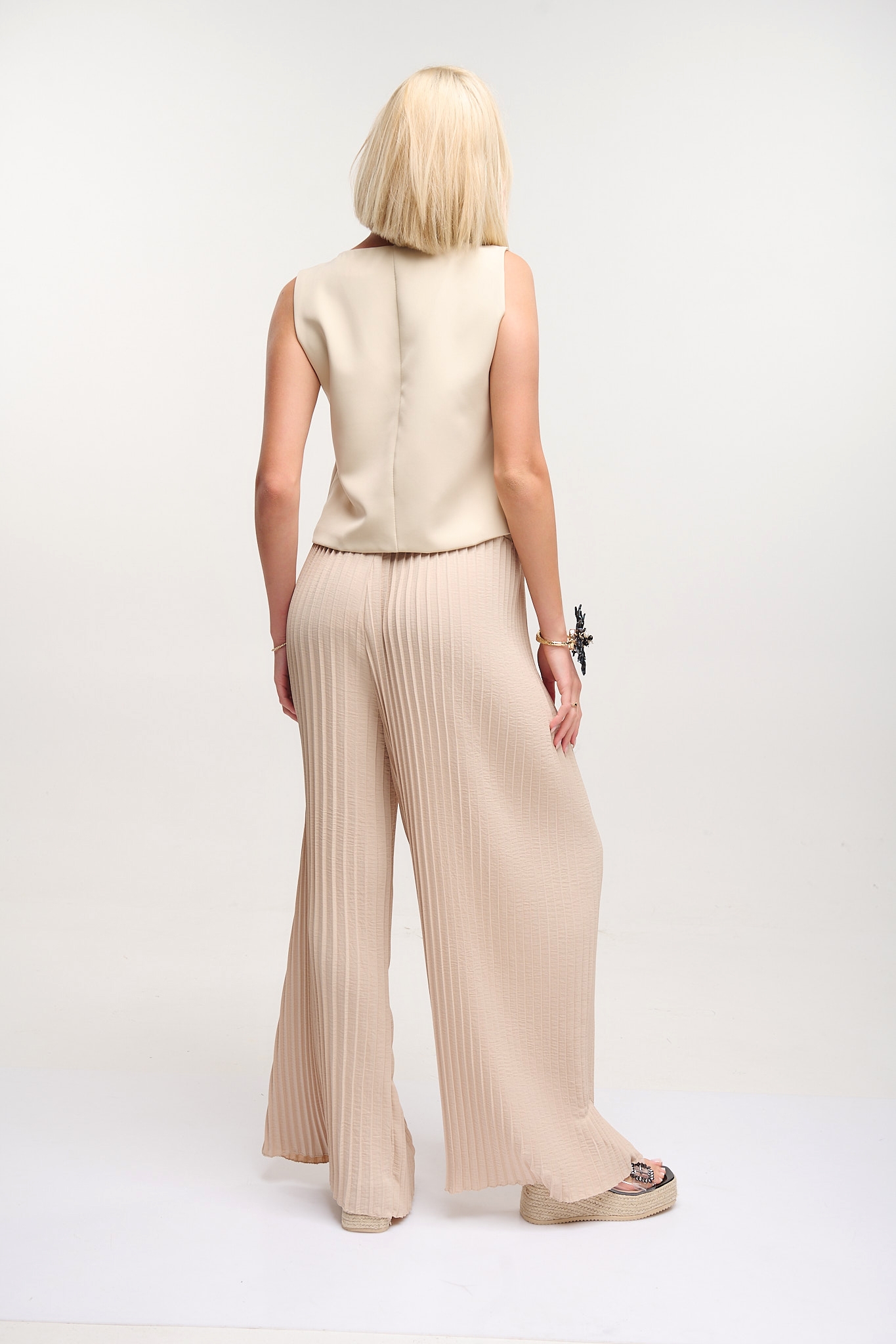 Set Vest & Pleated Pants