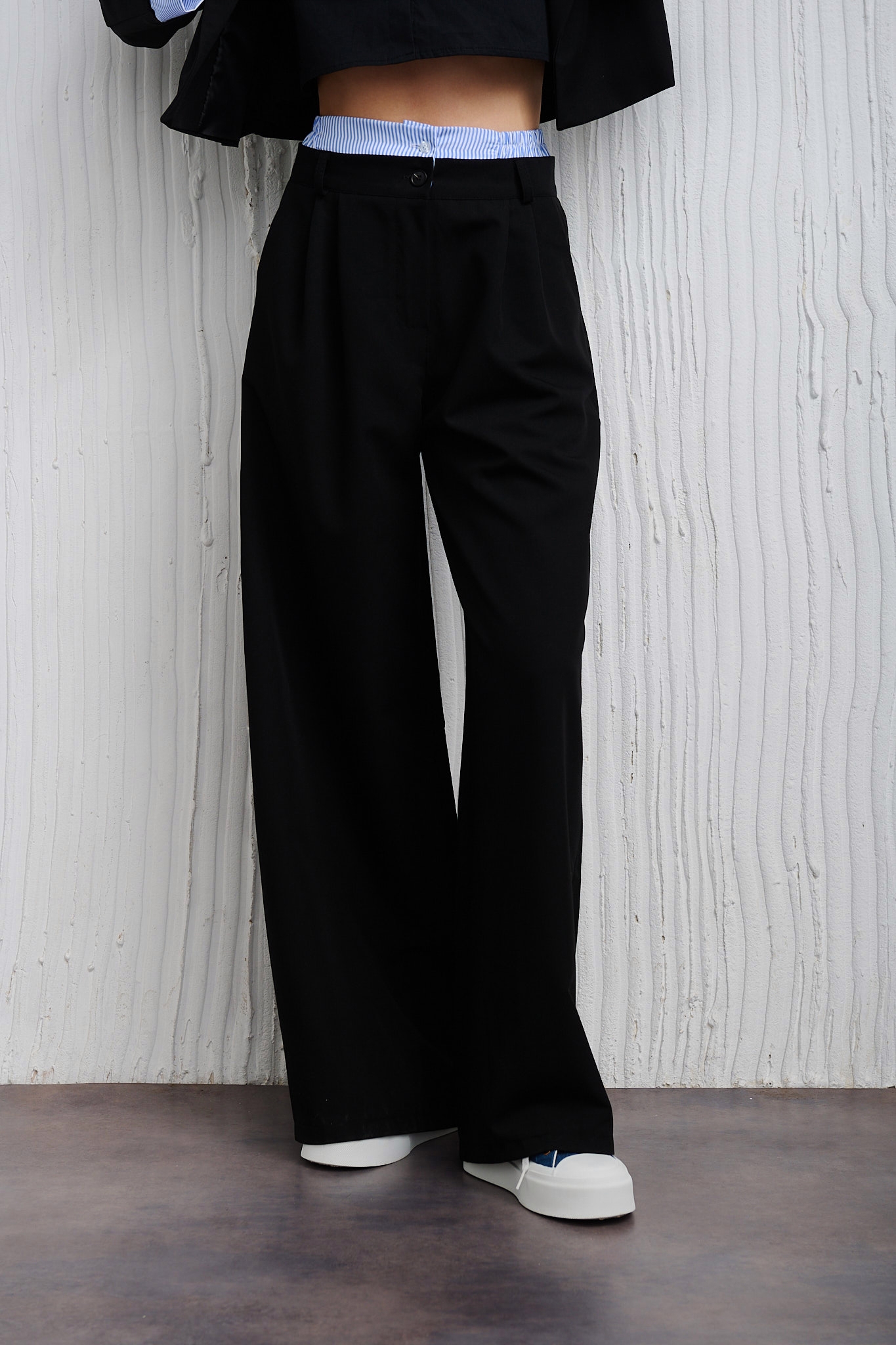 Σετ Σακκάκι Με Ριγέ Λεπτομέρειες Στο Λάστιχο