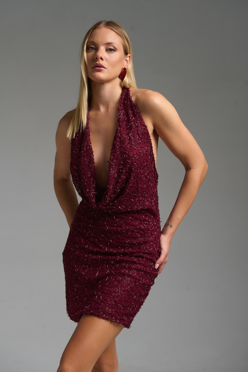 Φόρεμα Μίνι Δετό Λαιμό Με Χάντρα