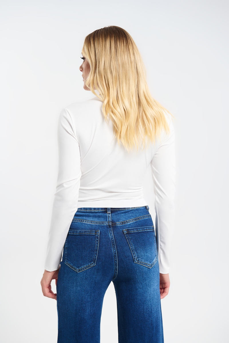 Τόπ Με V Ασύμετρο