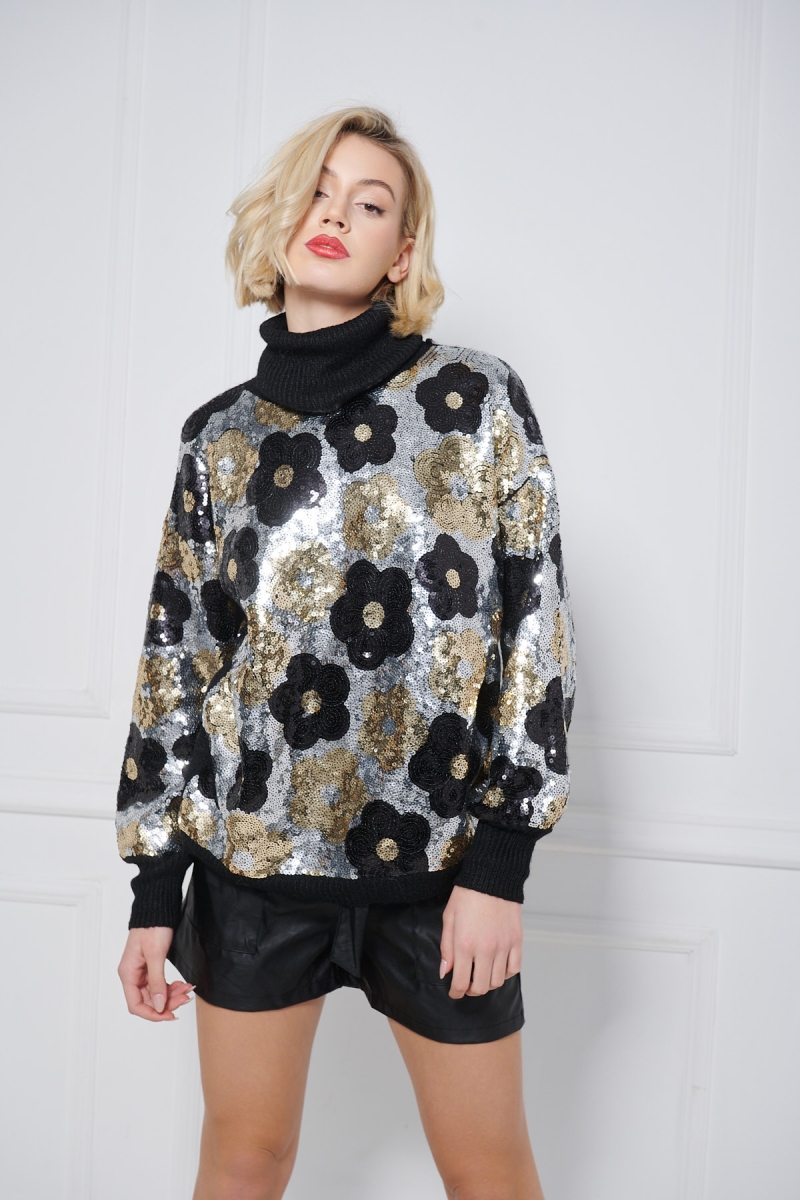 Sequin Flower Designed Turtleneck Sweater