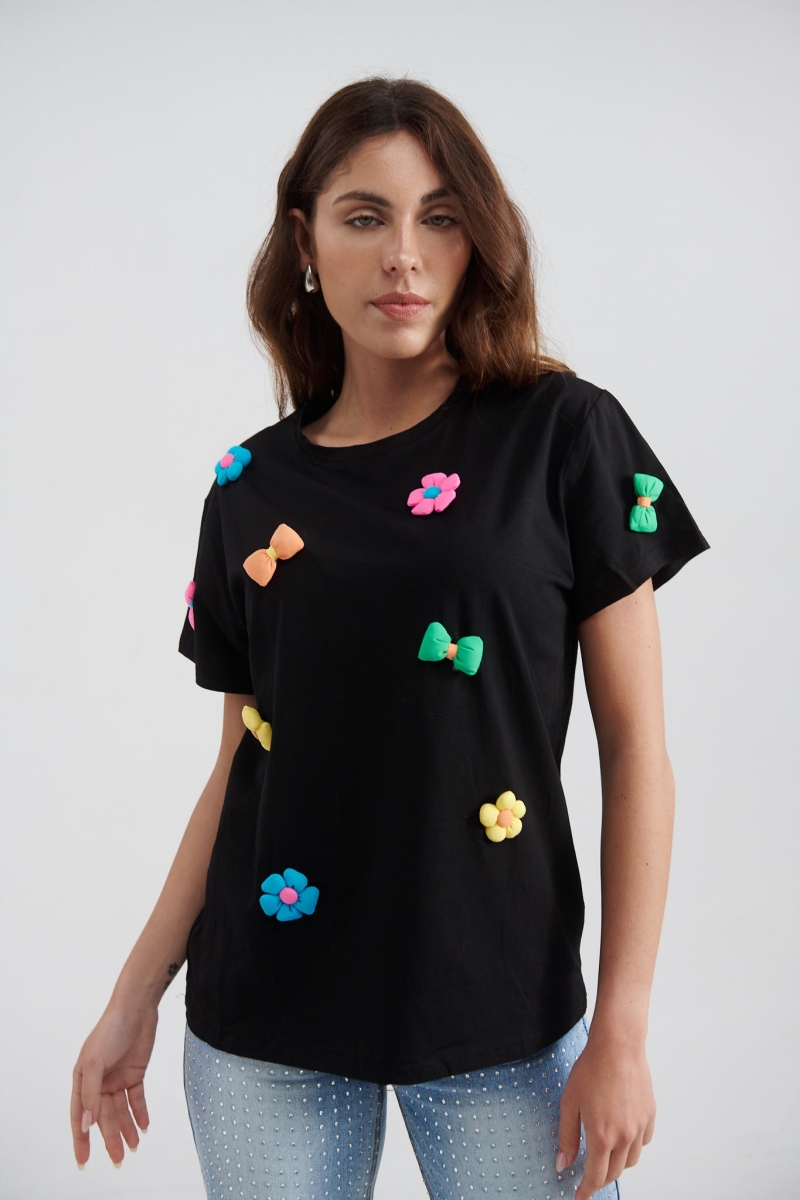 3D flowered T-Shirt