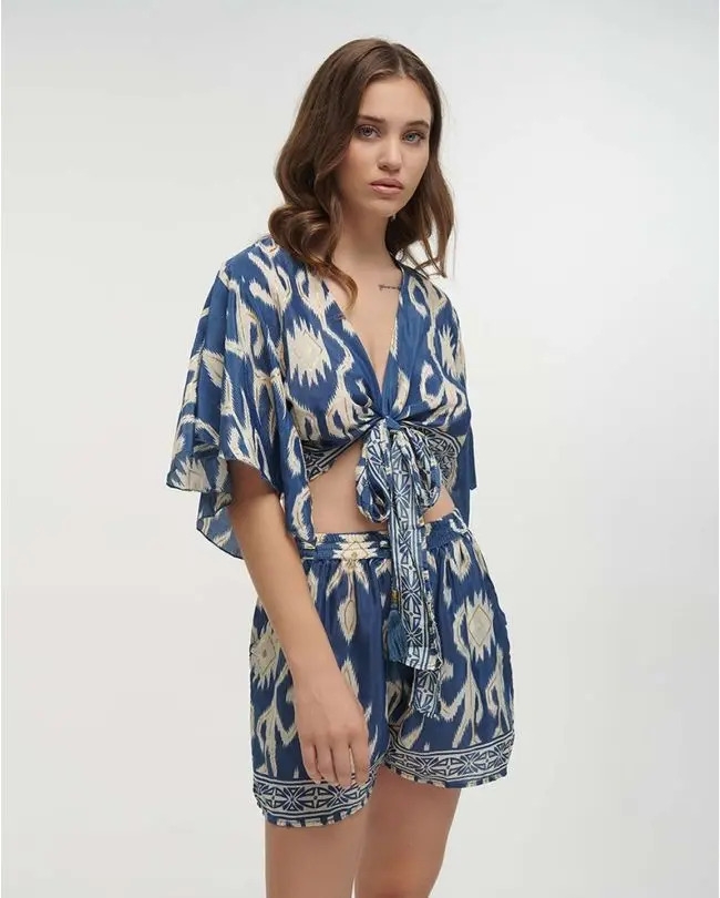 Ble Knot Top