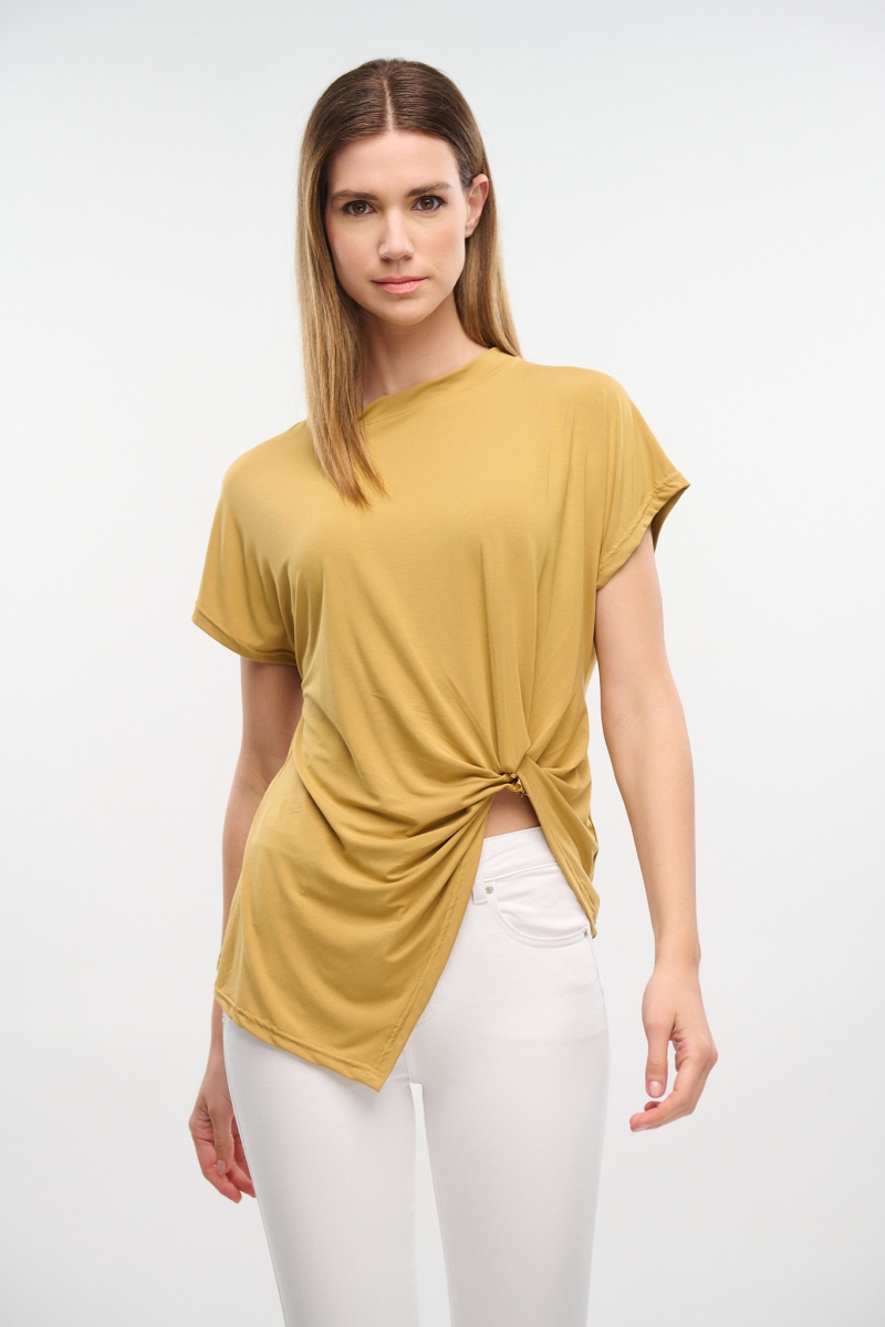 Kelly's Knot Side T-shirt