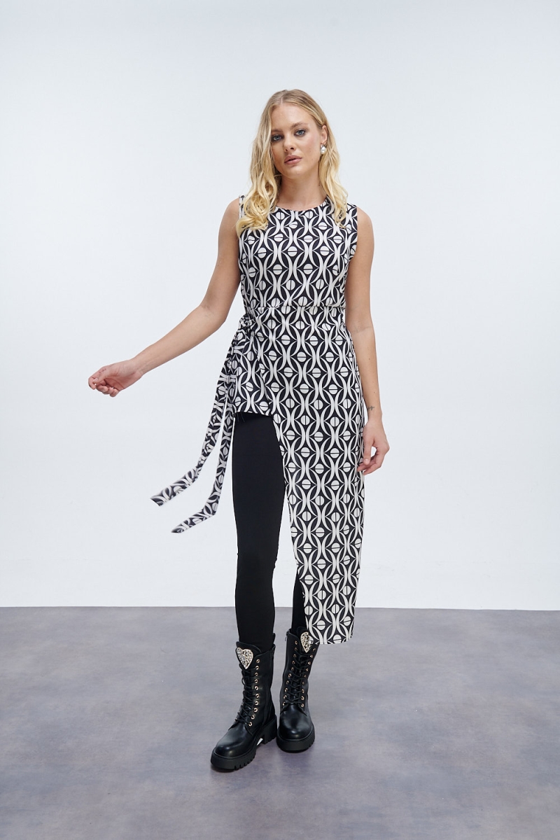 Kelly's White Circle Printed Asymmetrical Blouse