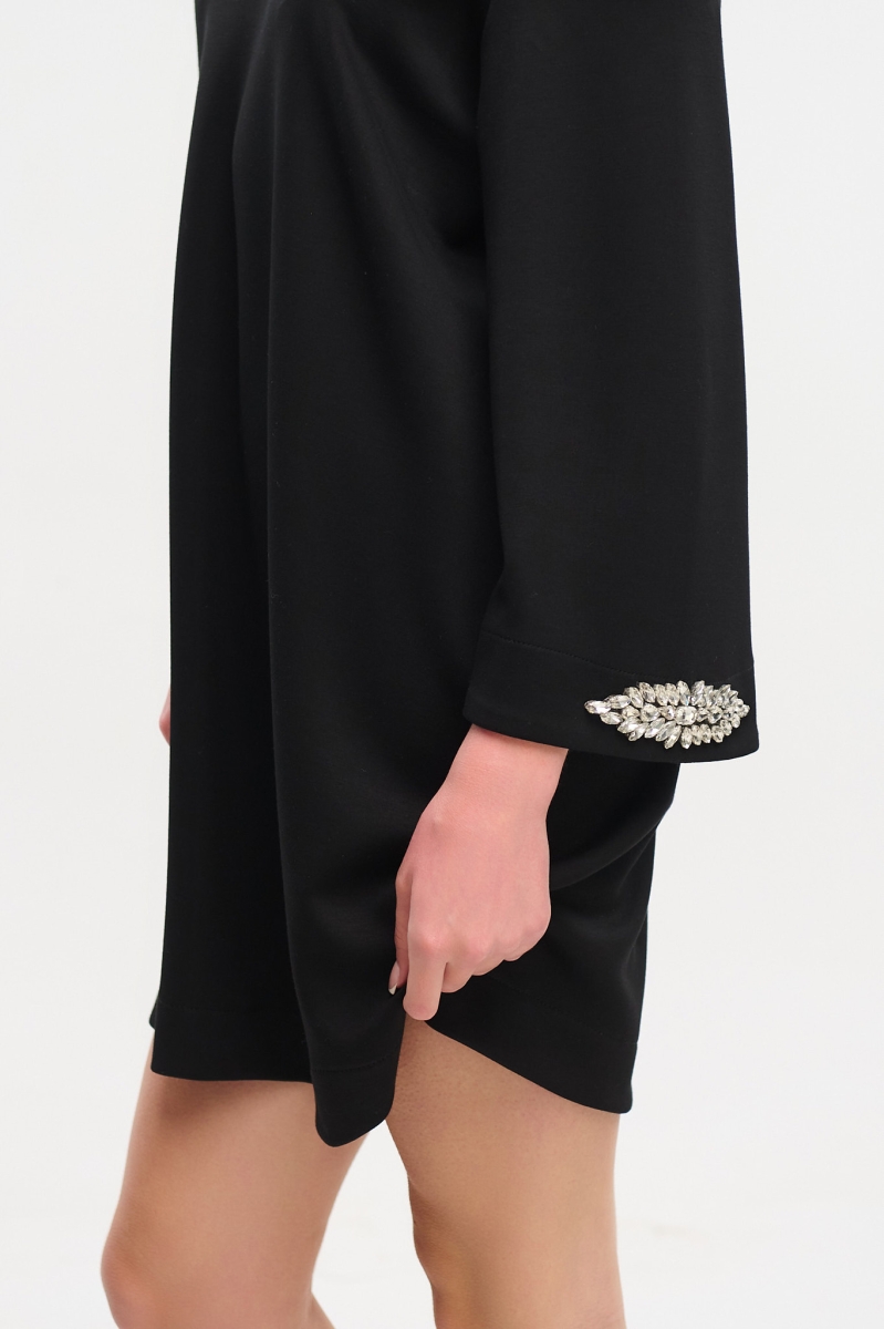 Kelly's Out off shoulder Dress With Stones