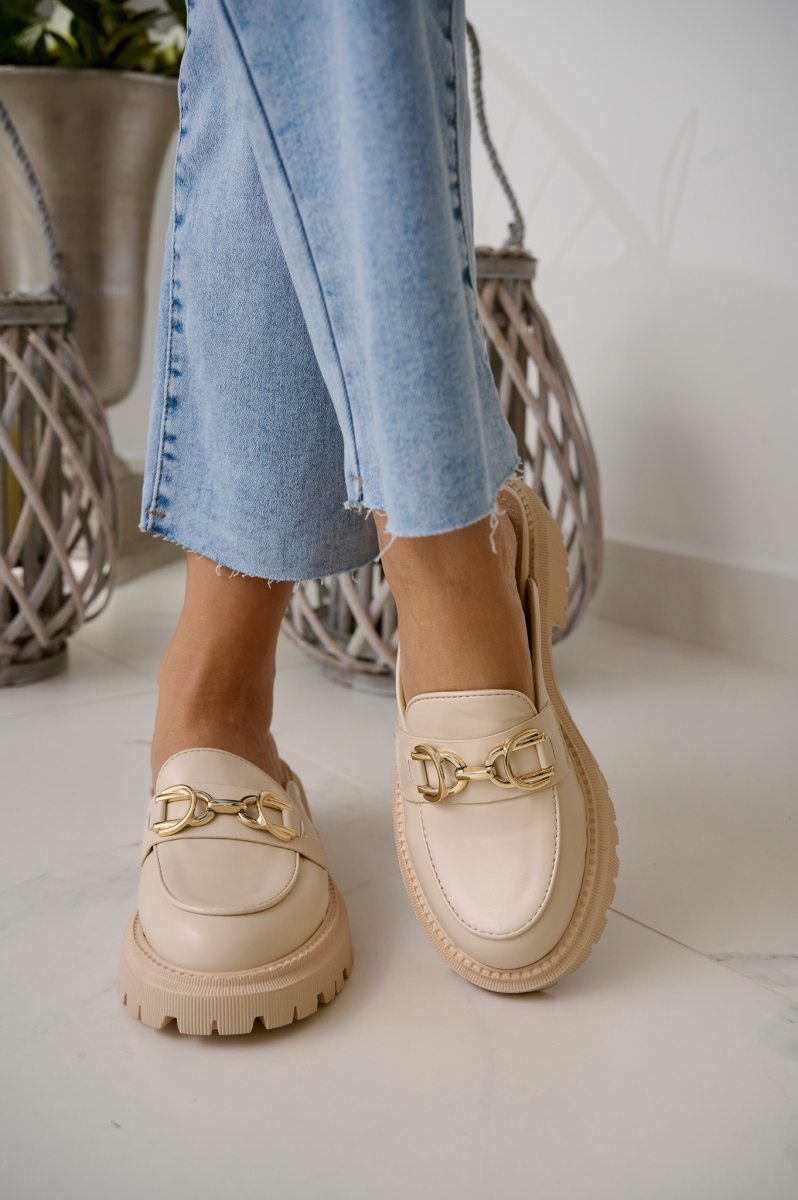 Buckle Open Moccasin