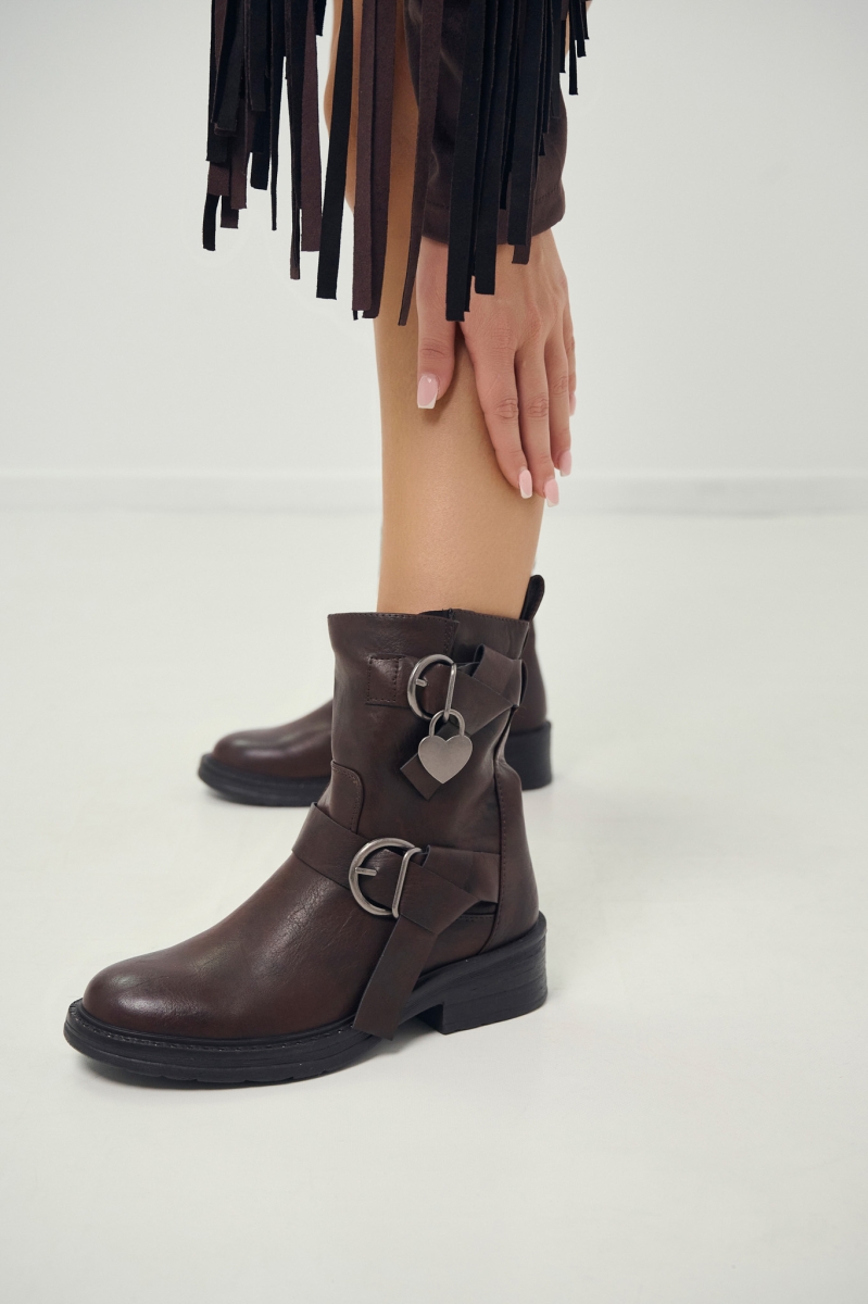 Μποτάκι Λουριά Με Καρδιά