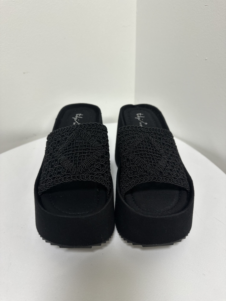 Embroidered Platform Slides