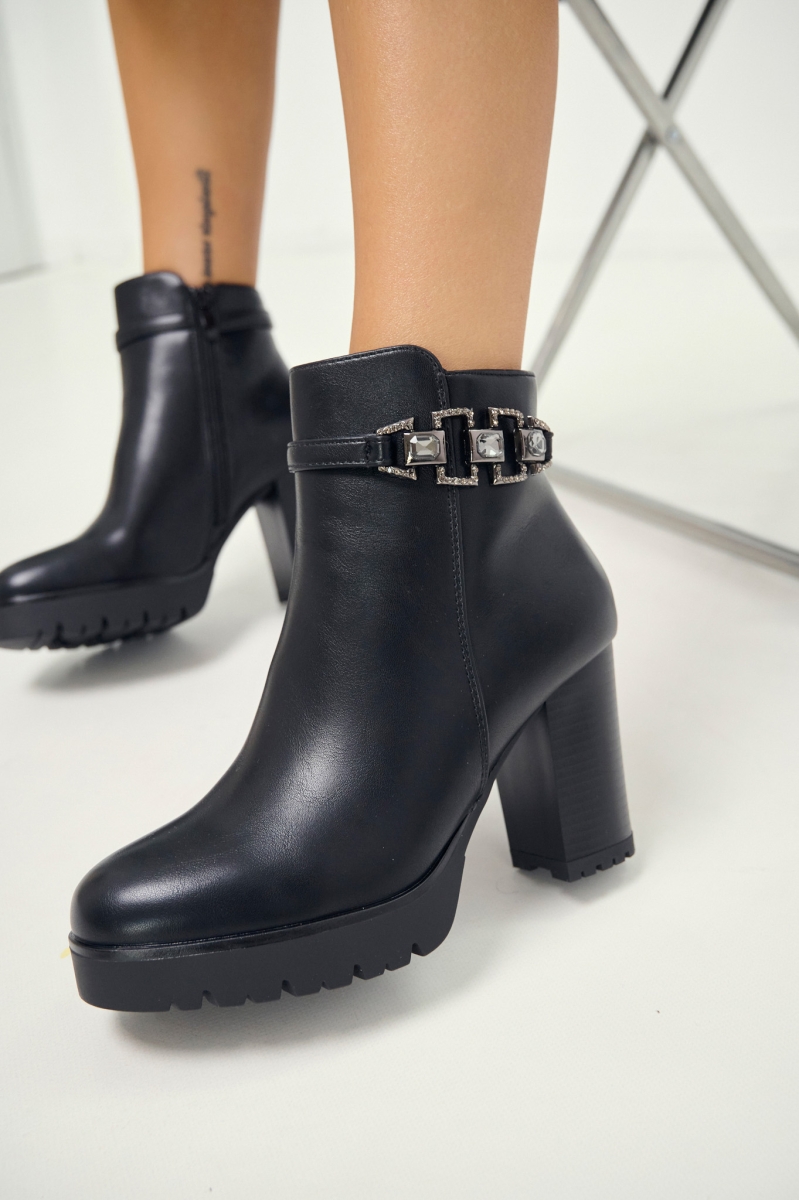 Μποτάκι Στρασένιο Λουρί