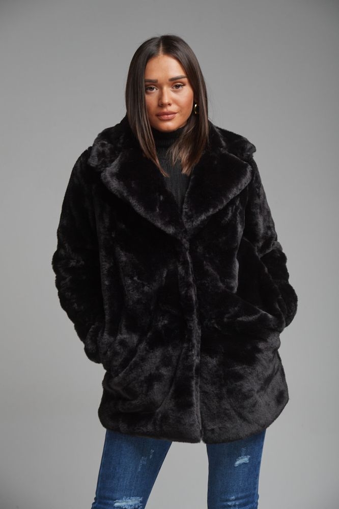 Γούνα Μακρυά με Μεγάλο Γιακά