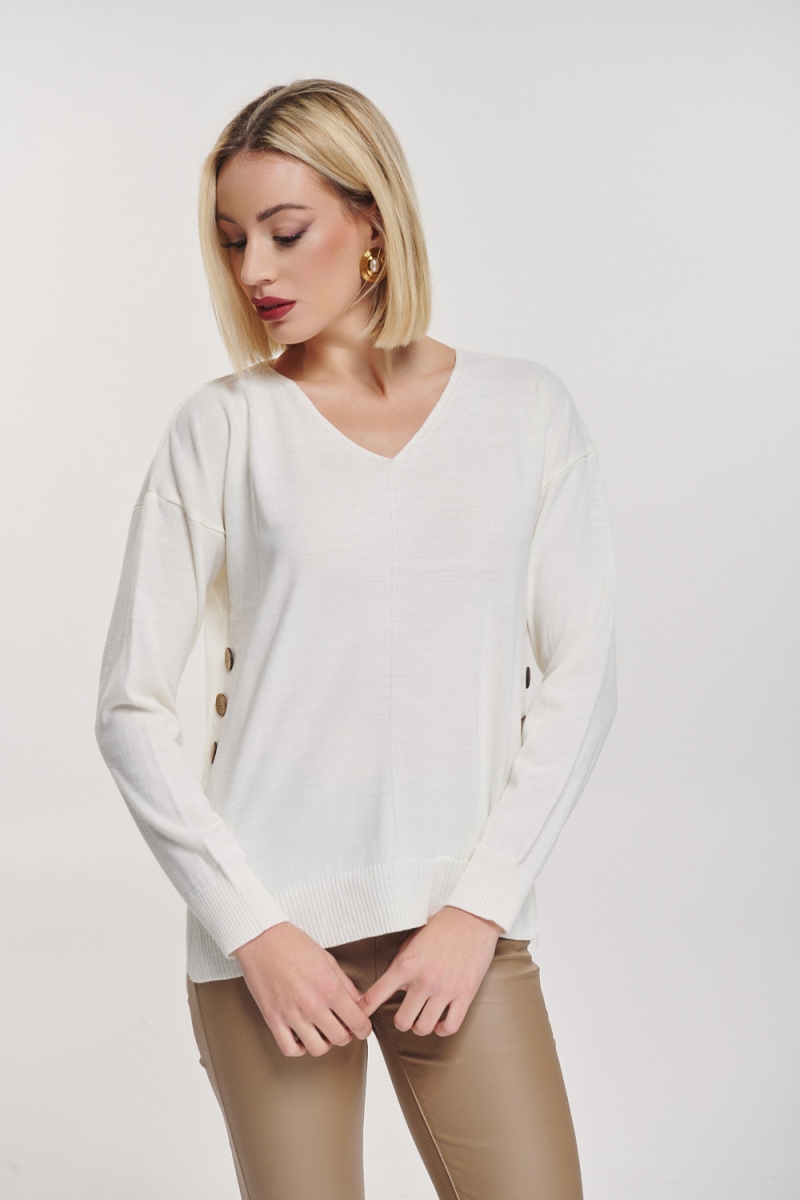 Wooden Buttoned Long Sleeved Knitted Blouse